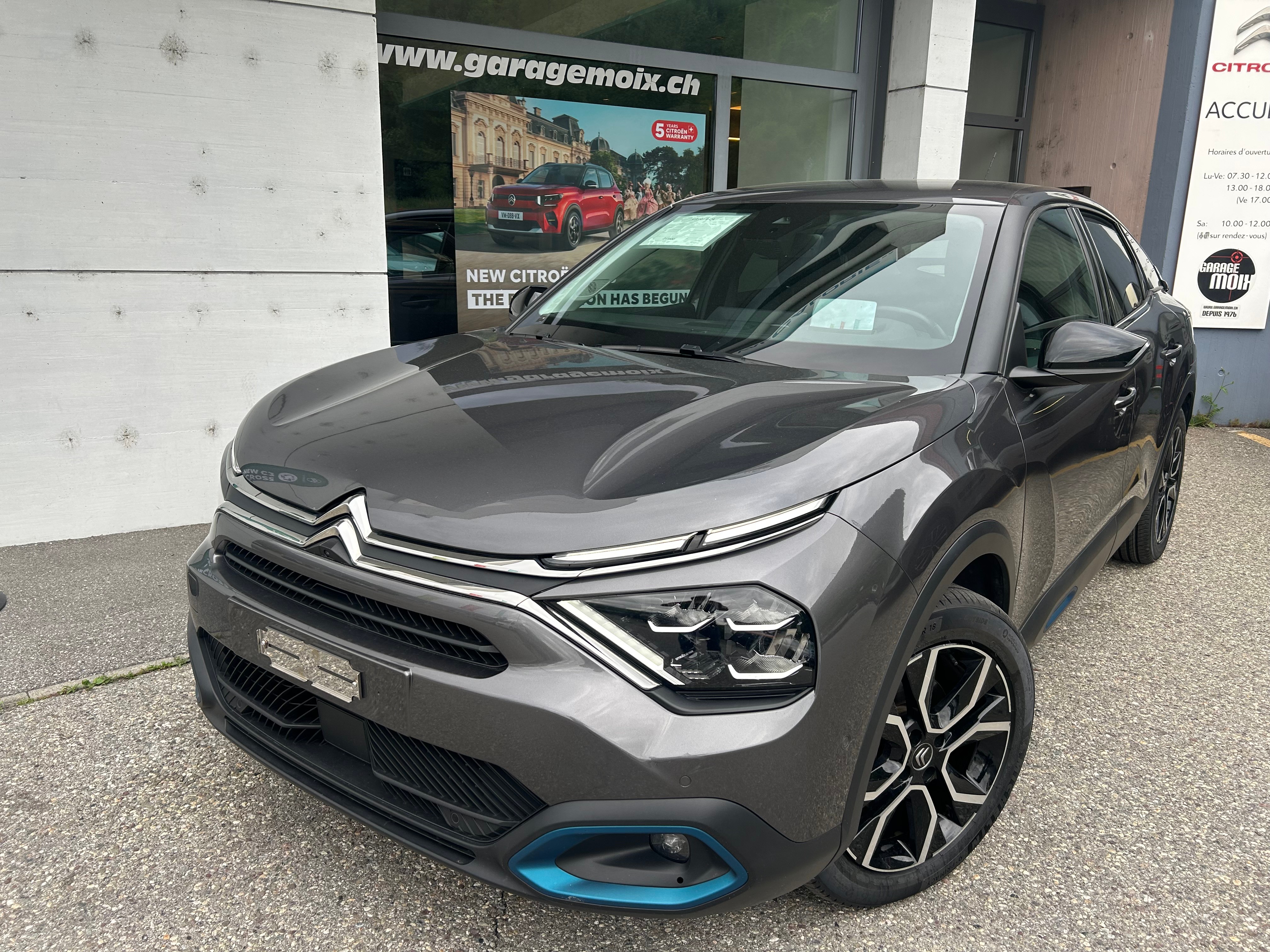 Car photo