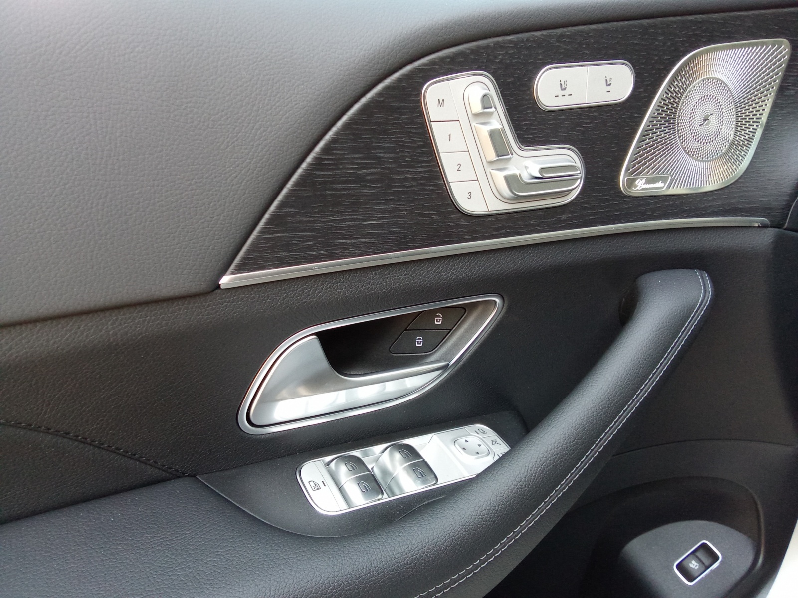 MERCEDES-BENZ GLE 300 d 4Matic 9G-Tronic-image-12