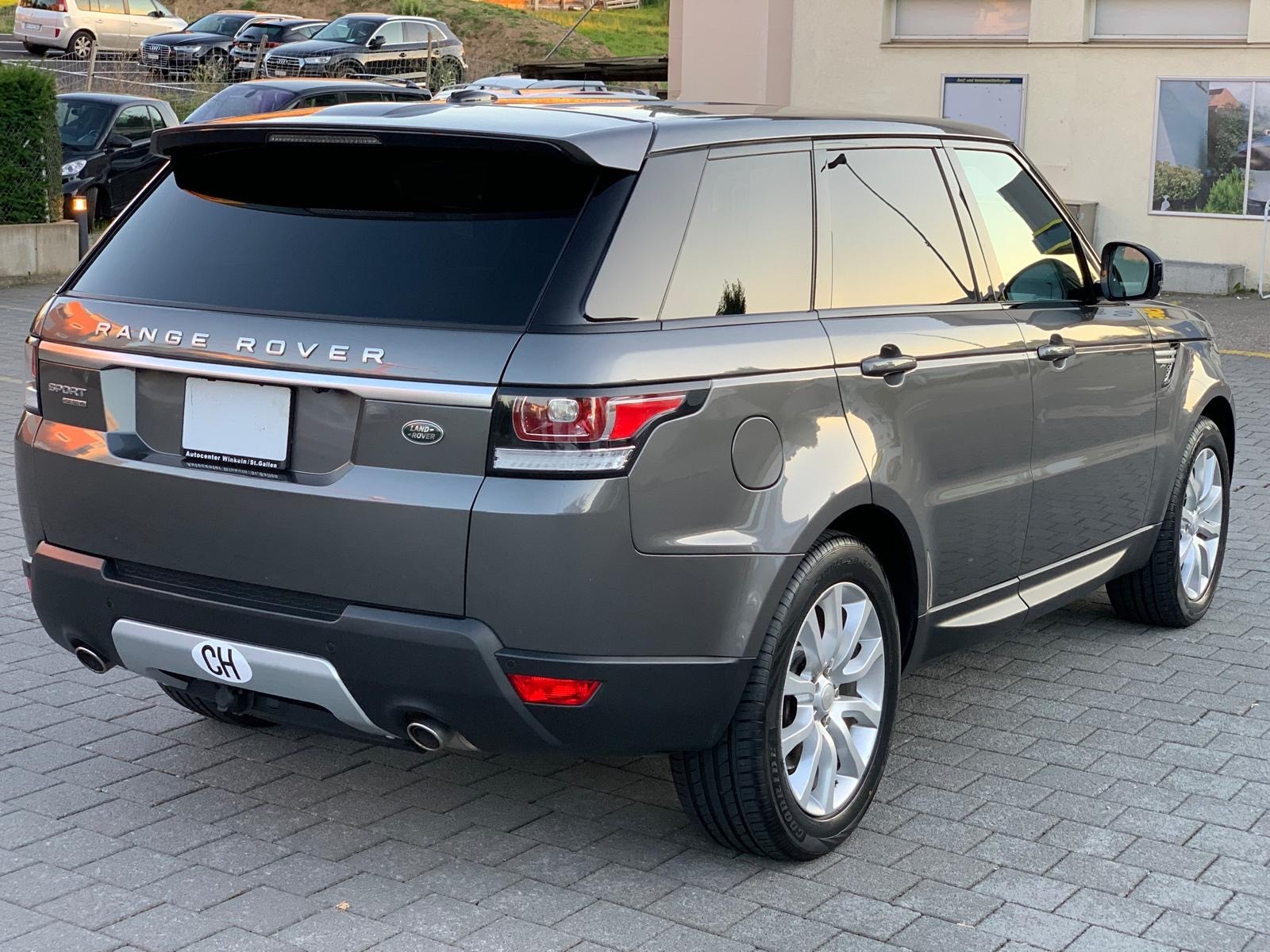 LAND ROVER Range Rover Sport 3.0 SDV6 HSE Dynamic Automatic-image-2