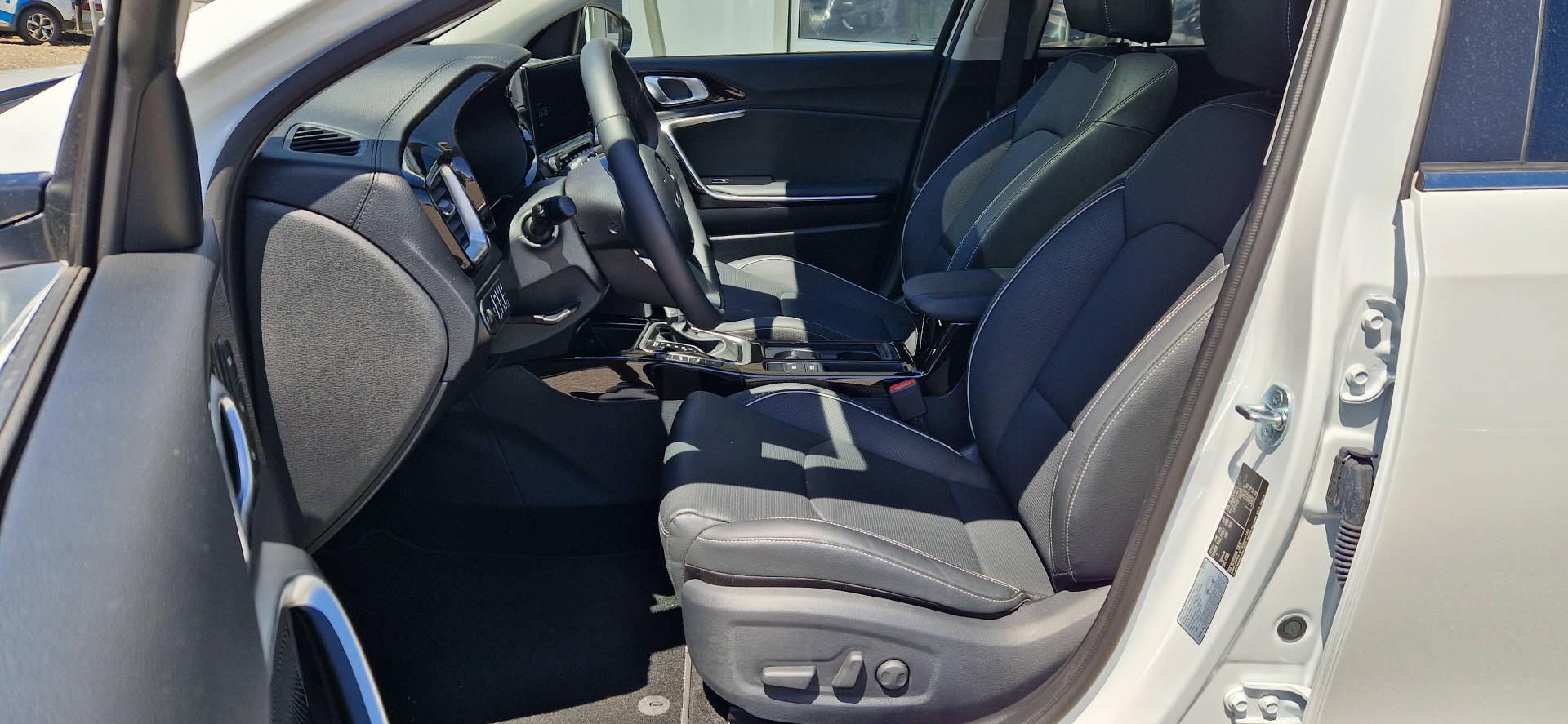 KIA XCeed 1.6 GDi Plug-in Hybrid Style-image-3