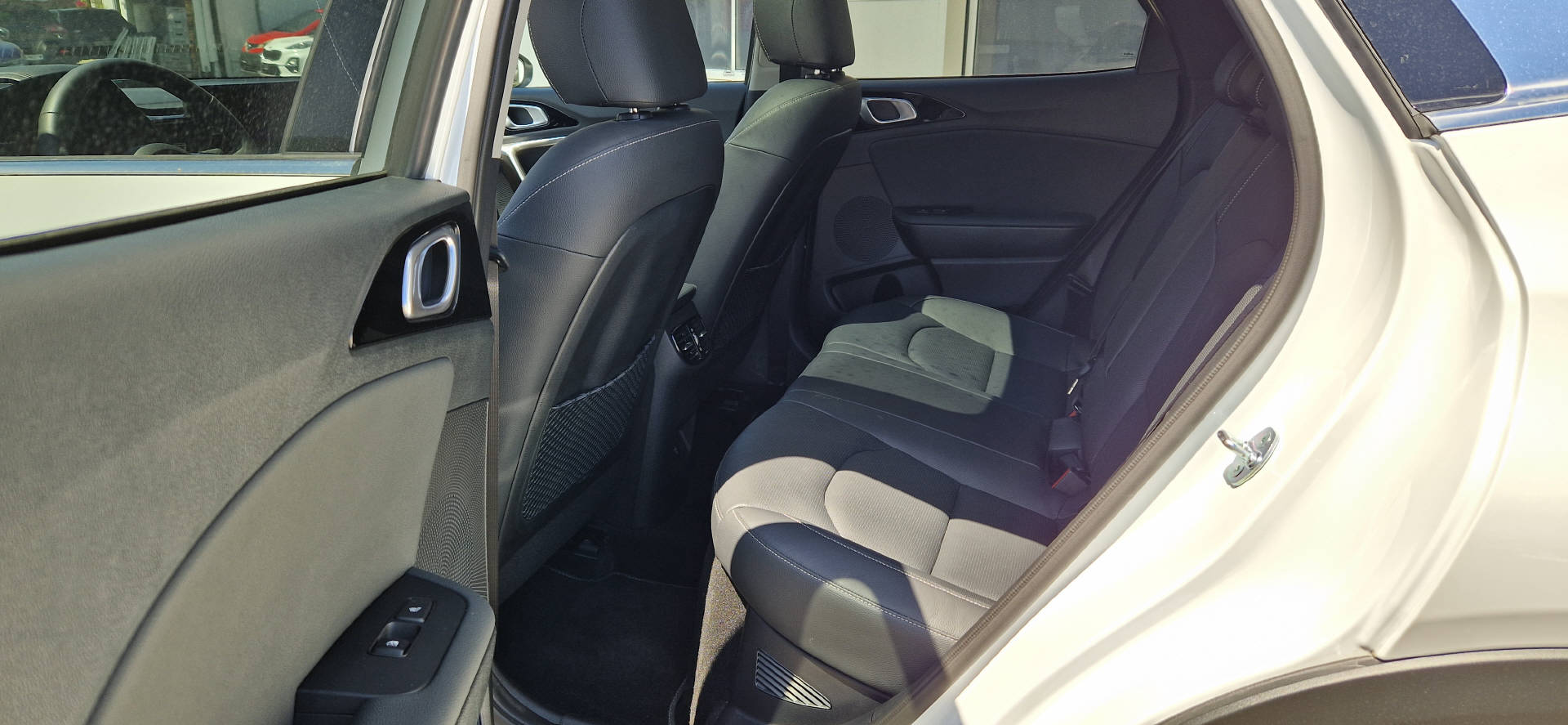KIA XCeed 1.6 GDi Plug-in Hybrid Style-image-9