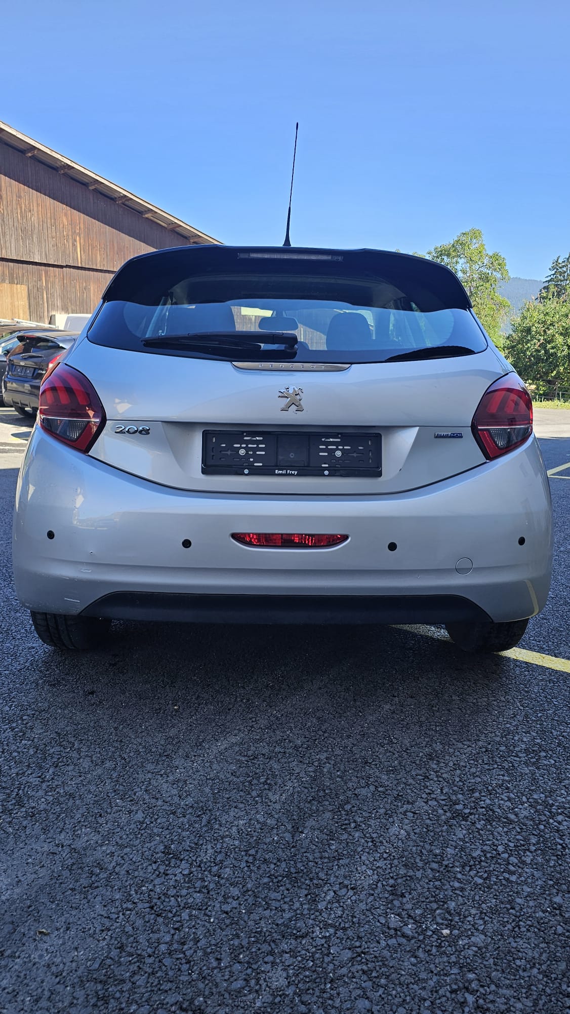 PEUGEOT 208 1.6 BlueHDi Active-image-4