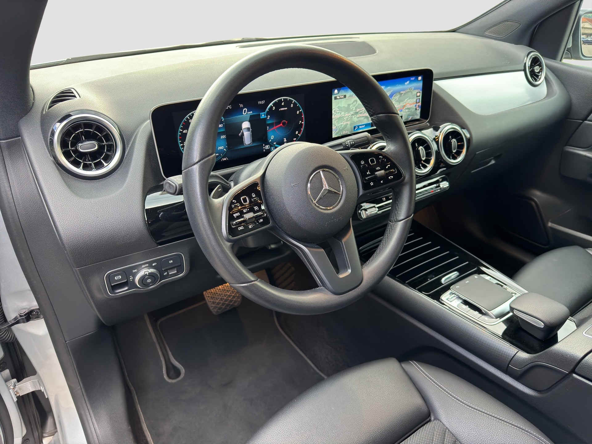 MERCEDES-BENZ B 200 Style 7G-DCT-image-8
