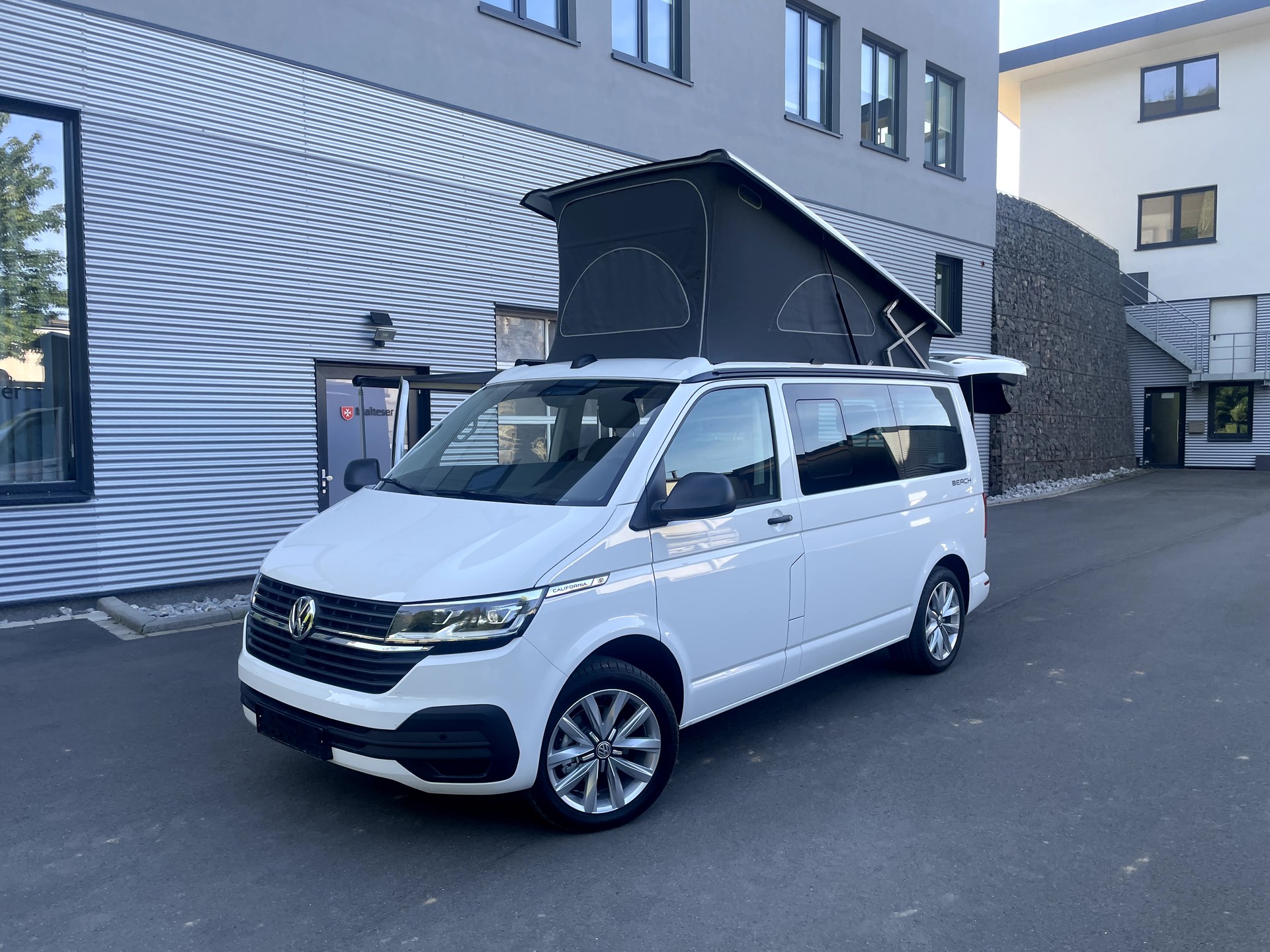 VW T6.1 California 2.0 TDI Beach DSG-image-26