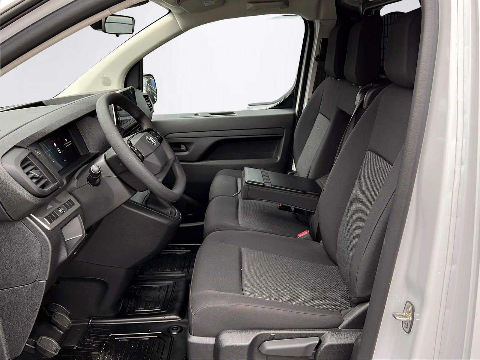 TOYOTA PROACE Van L1 2.0 D Advanced-image-12