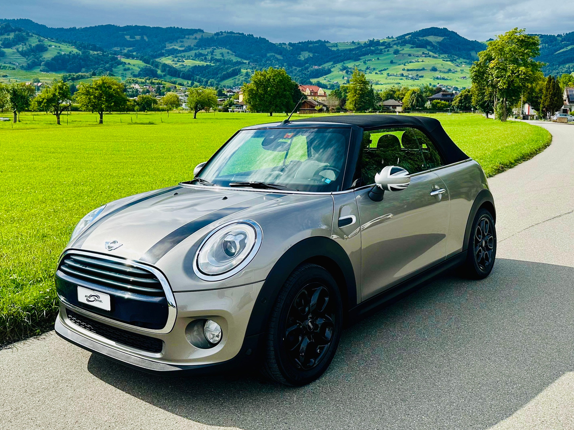 MINI Cooper Cabriolet Steptronic-showroom-element-1