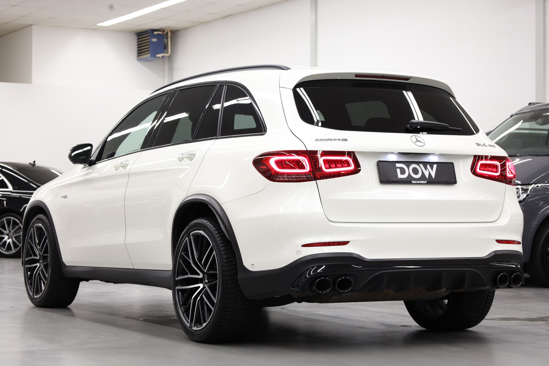 MERCEDES-BENZ GLC 43 AMG 4m-image-4