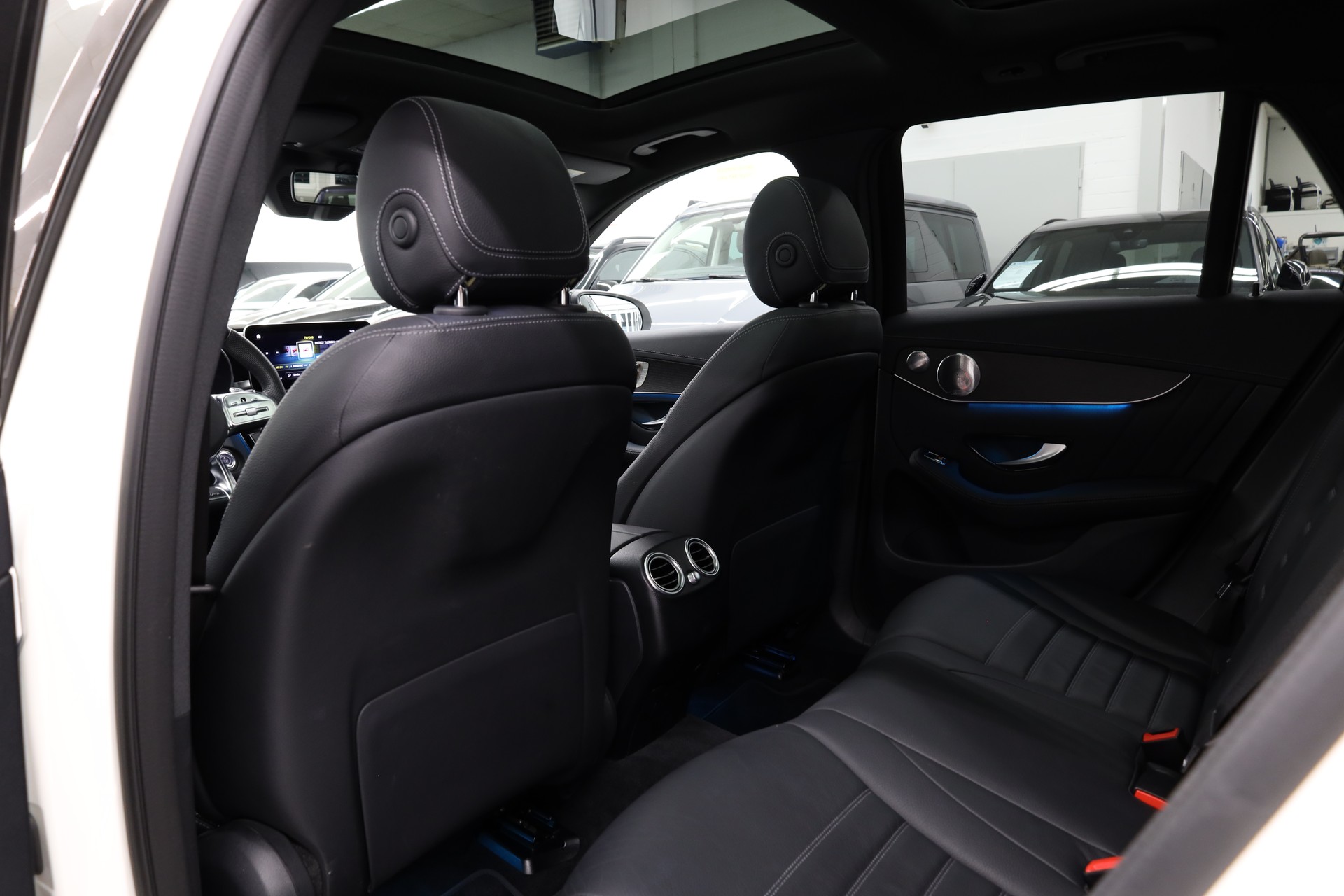 MERCEDES-BENZ GLC 43 AMG 4m-image-24