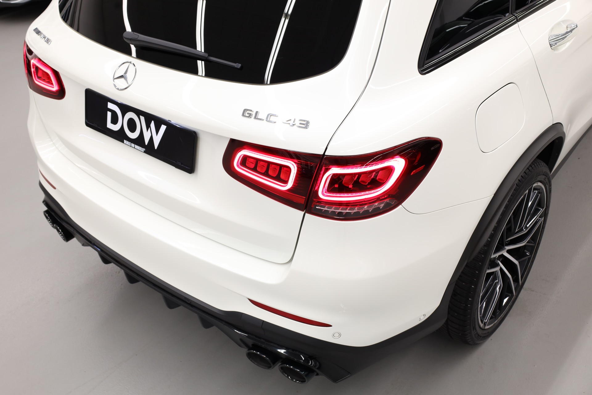 MERCEDES-BENZ GLC 43 AMG 4m-image-8
