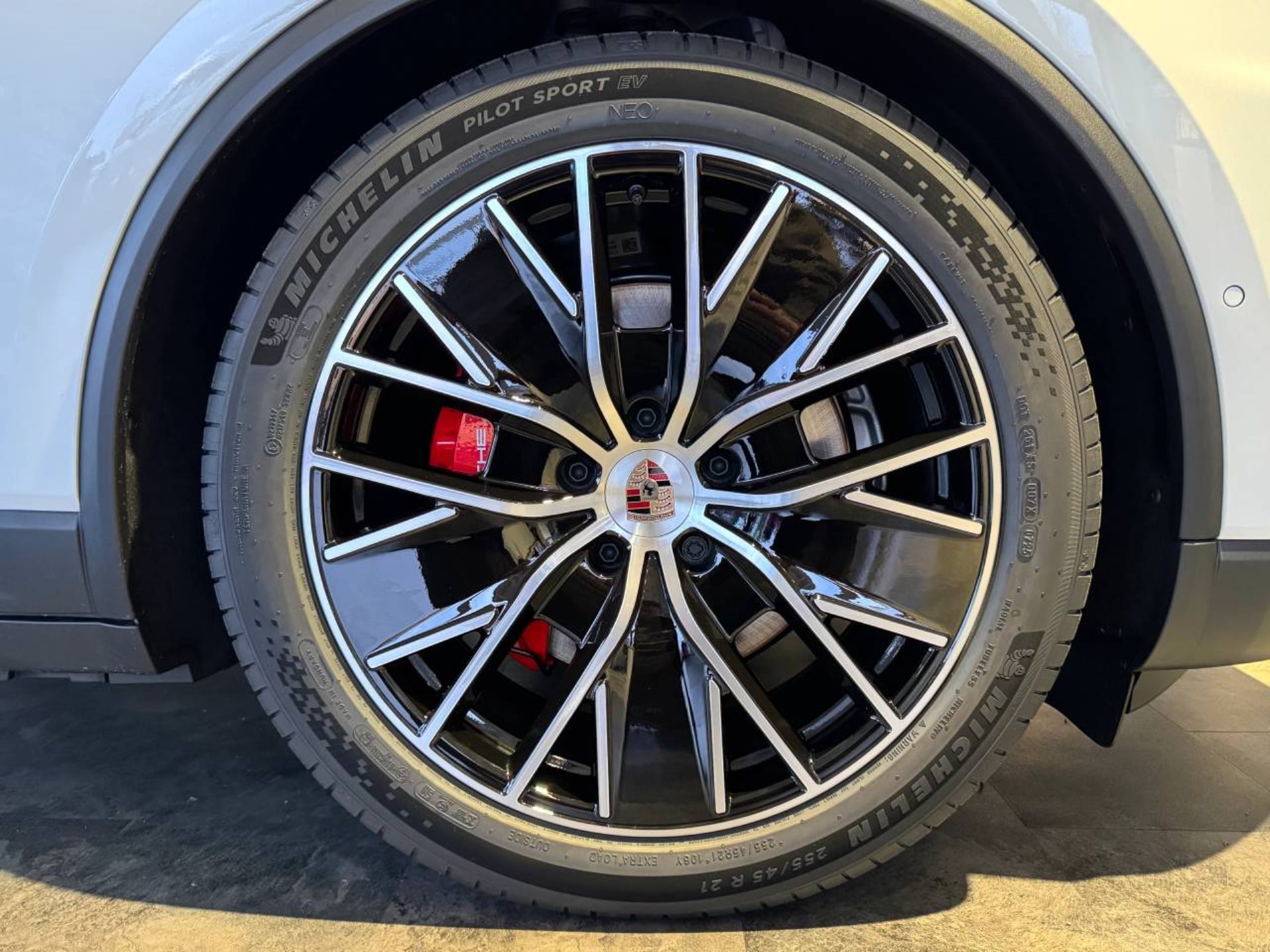 PORSCHE Macan 4S-image-9