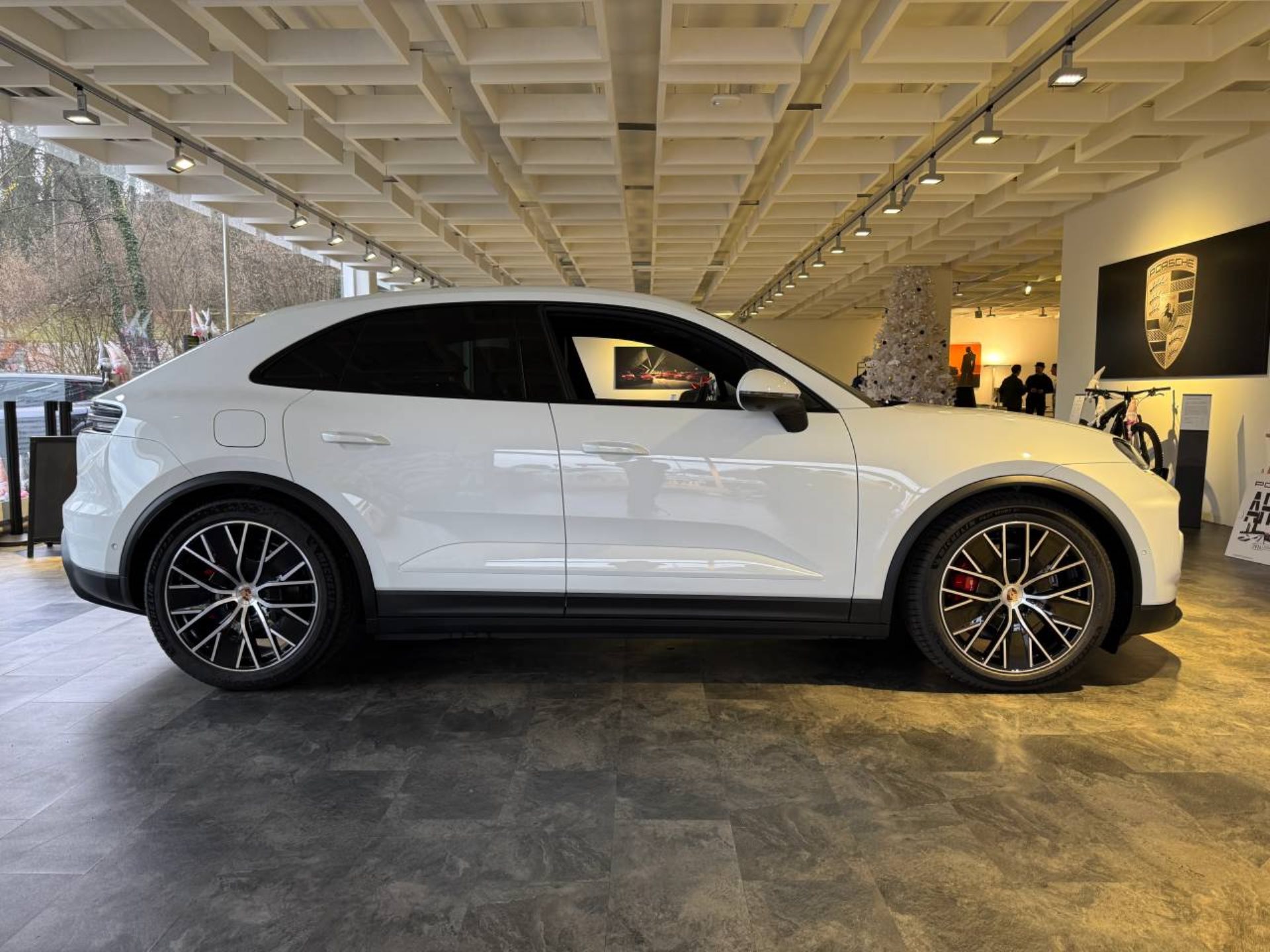 PORSCHE Macan 4S-image-7