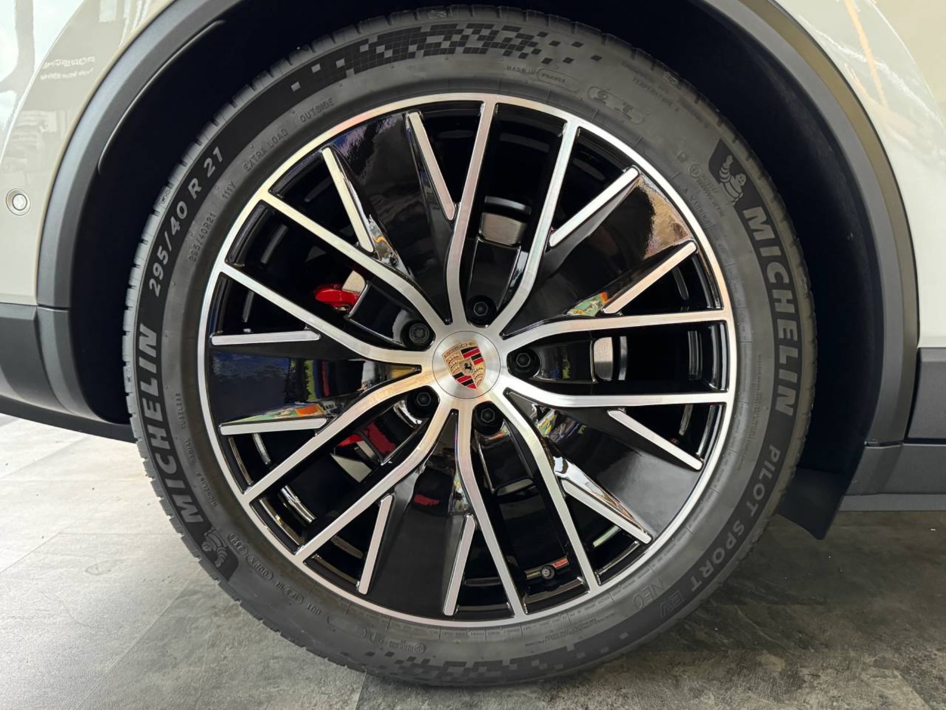 PORSCHE Macan 4S-image-8