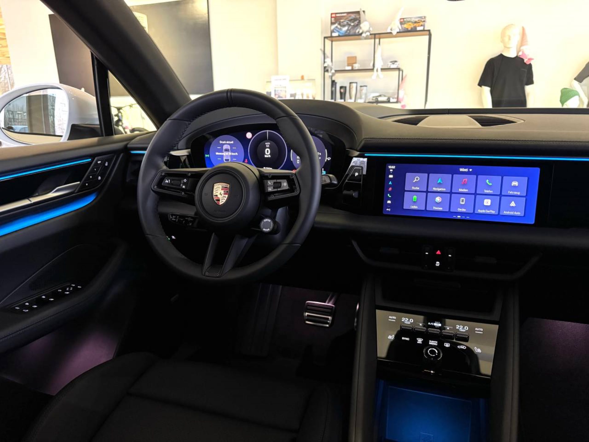 PORSCHE Macan 4S-image-15