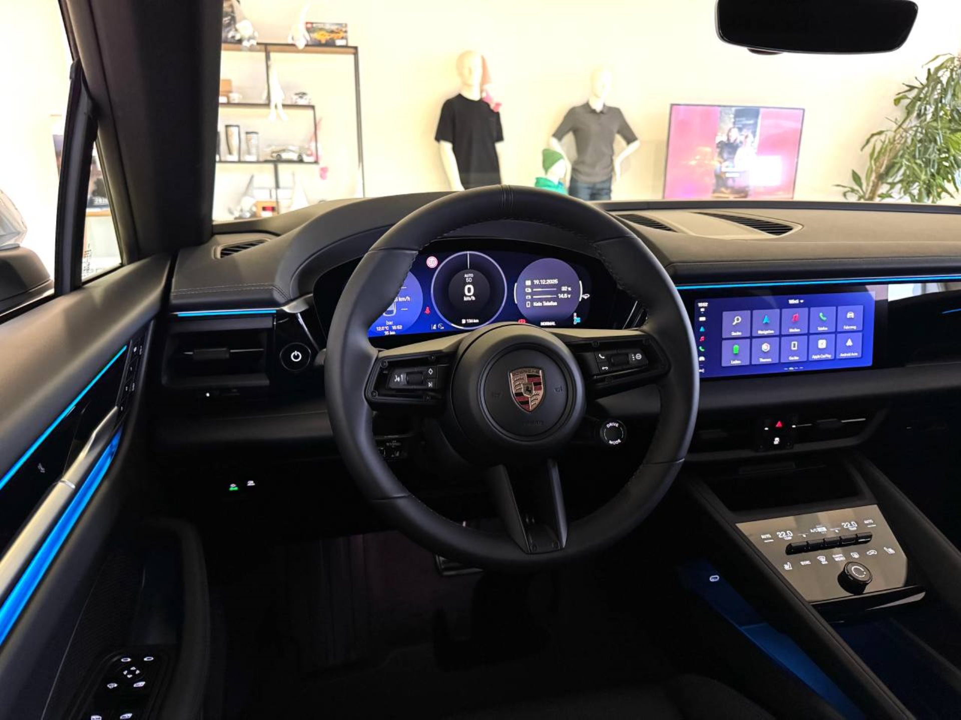 PORSCHE Macan 4S-image-13
