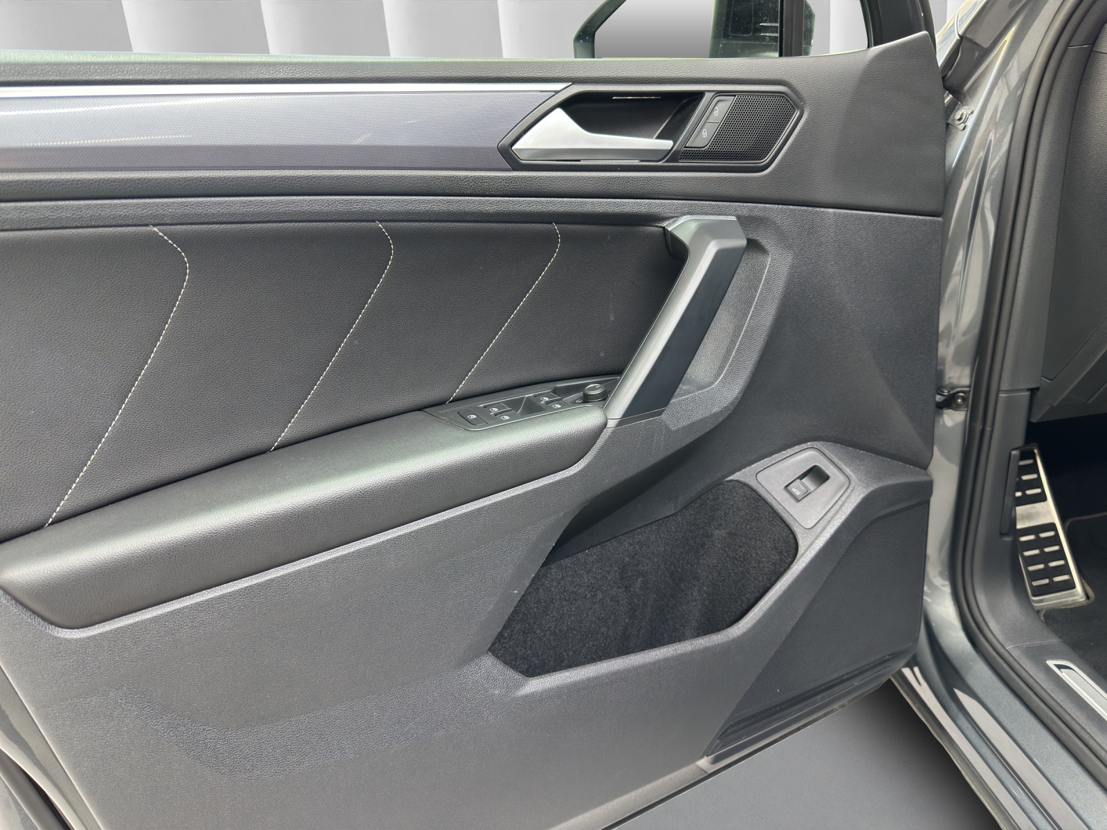 VW Tiguan 2.0 TSI Highline DSG-image-14