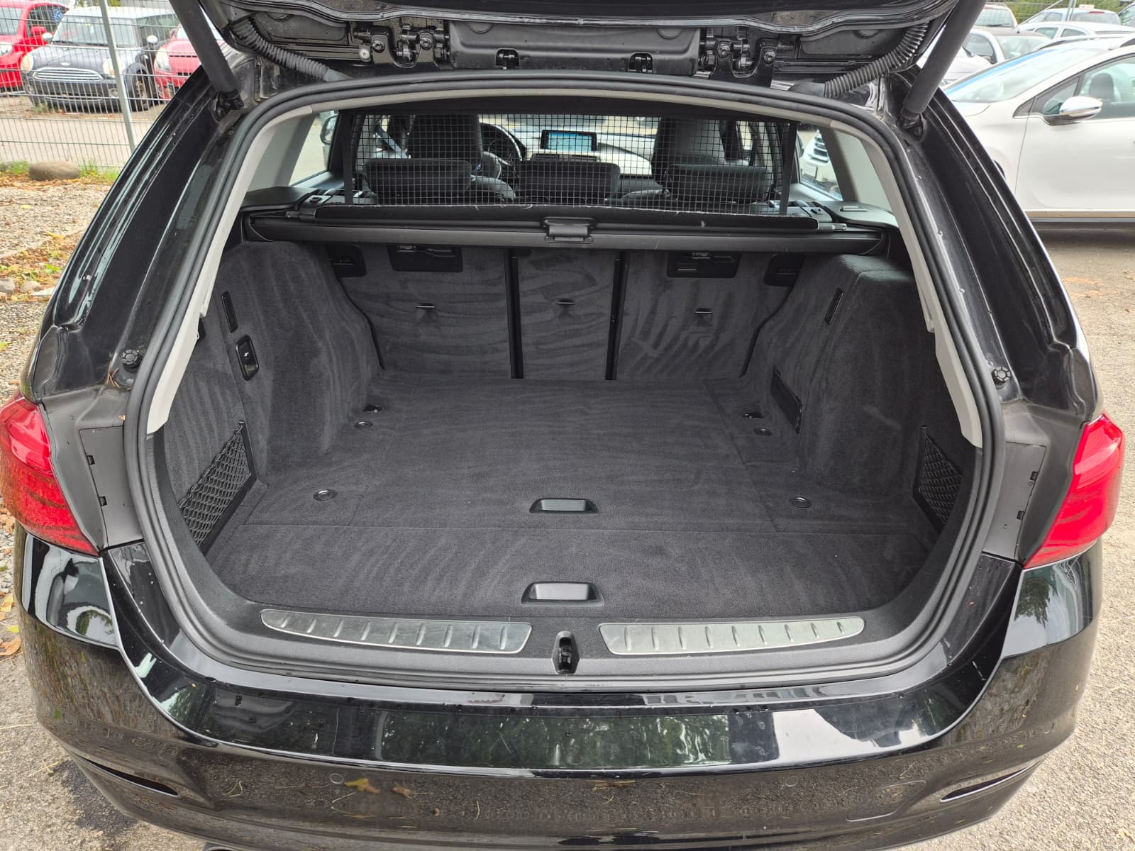 BMW 318i Touring Business Steptronic-image-13