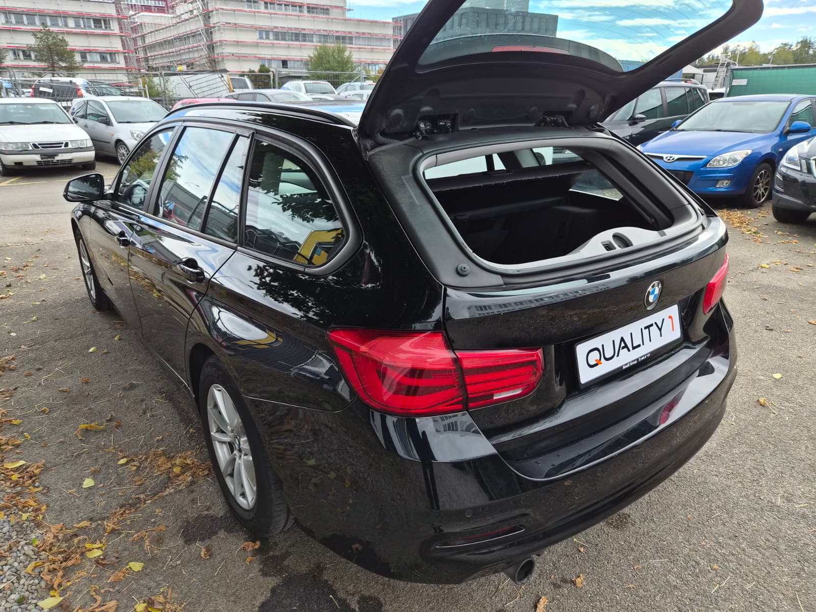 BMW 318i Touring Business Steptronic-image-4