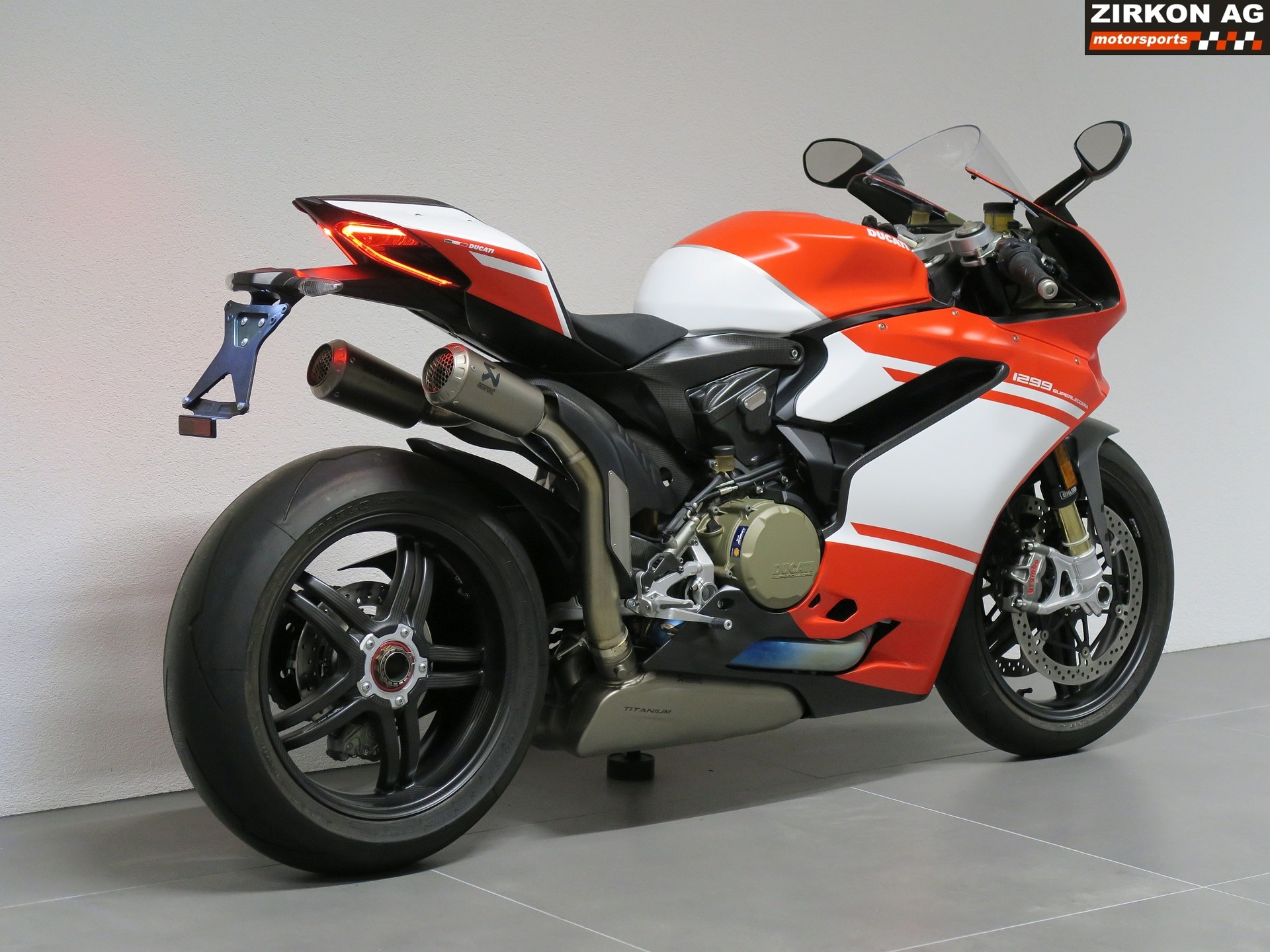 DUCATI Panigale 1299 Superleggera | signed by Jorge Lorenzo-image-4