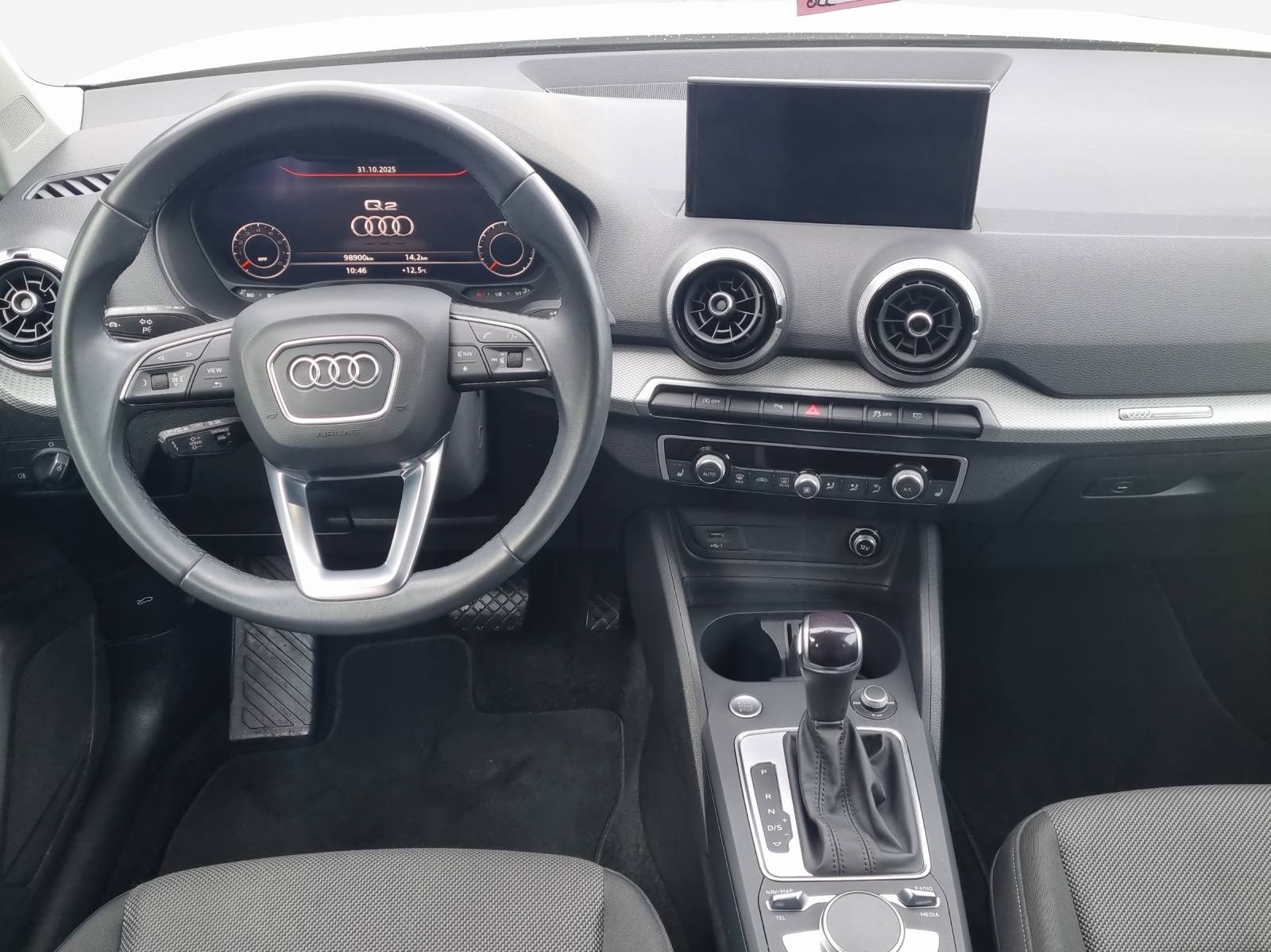 AUDI Q2 35 TFSI advanced S-tronic-image-8