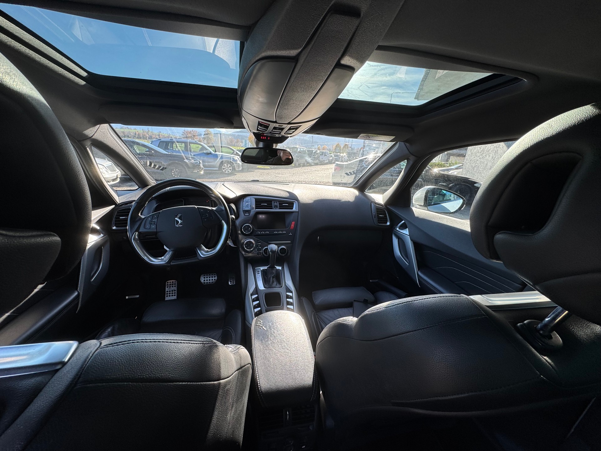 DS AUTOMOBILES DS5 2.0 e-HDi Sport Chic Automatic-image-10