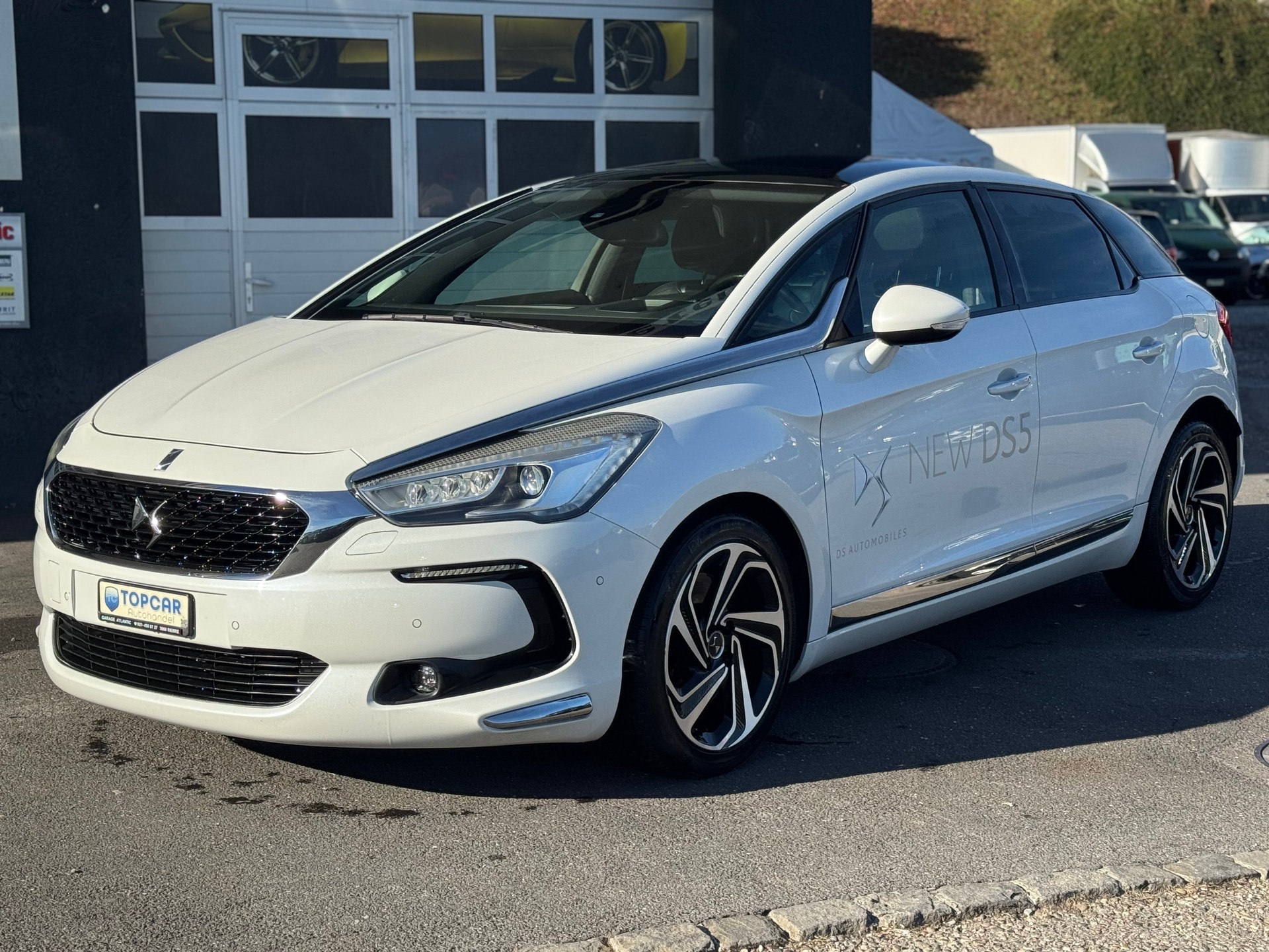 DS AUTOMOBILES DS5 2.0 e-HDi Sport Chic Automatic-image-0