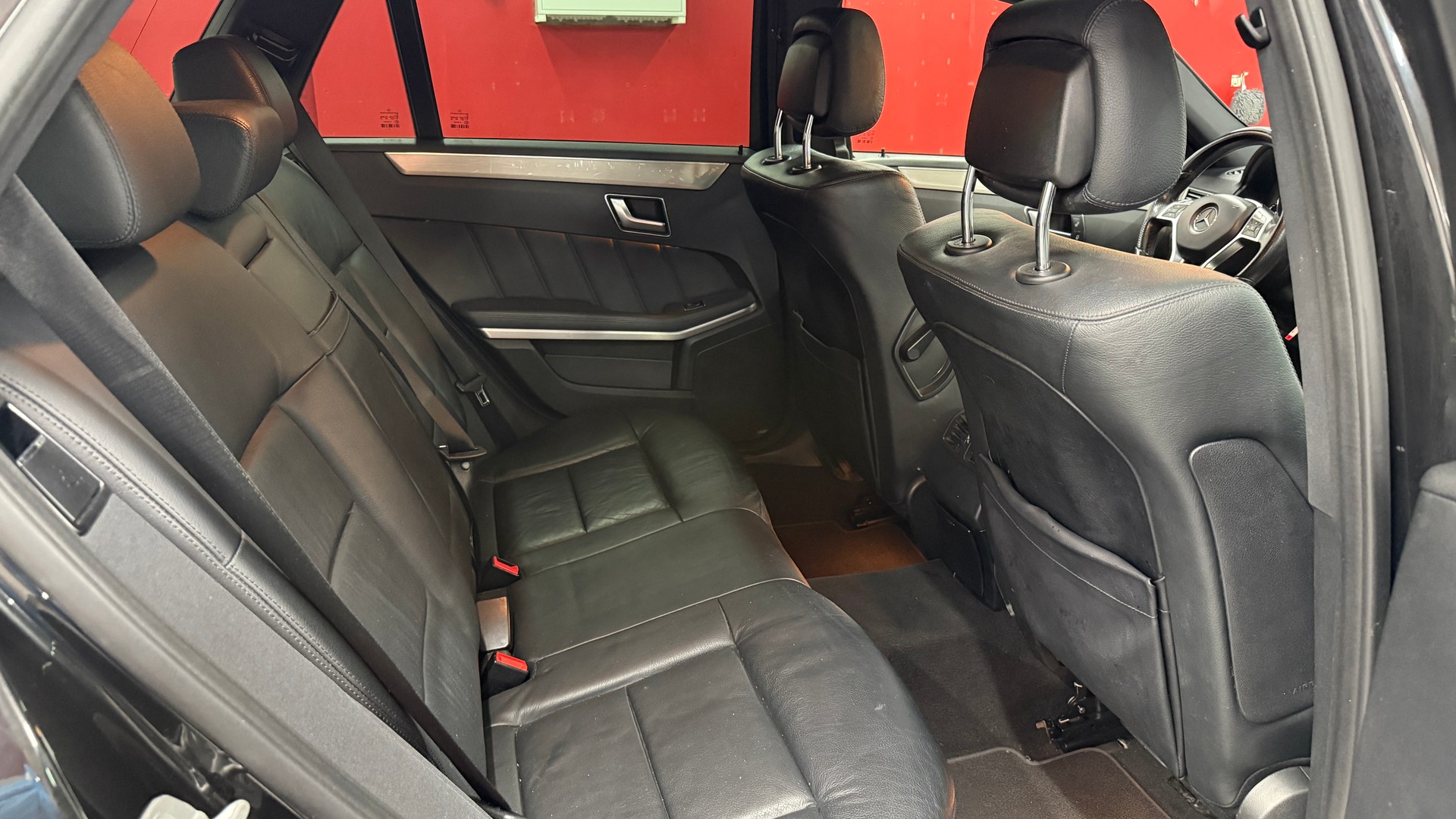 MERCEDES-BENZ E 250 CDI BlueEff. Avantgarde 4Matic 7G-Tronic, AMG- Line, AHK 2100kg., 8 fach berädert, Pan.dach., Leder, NAVI, BT, Tel u.v.m-image-7