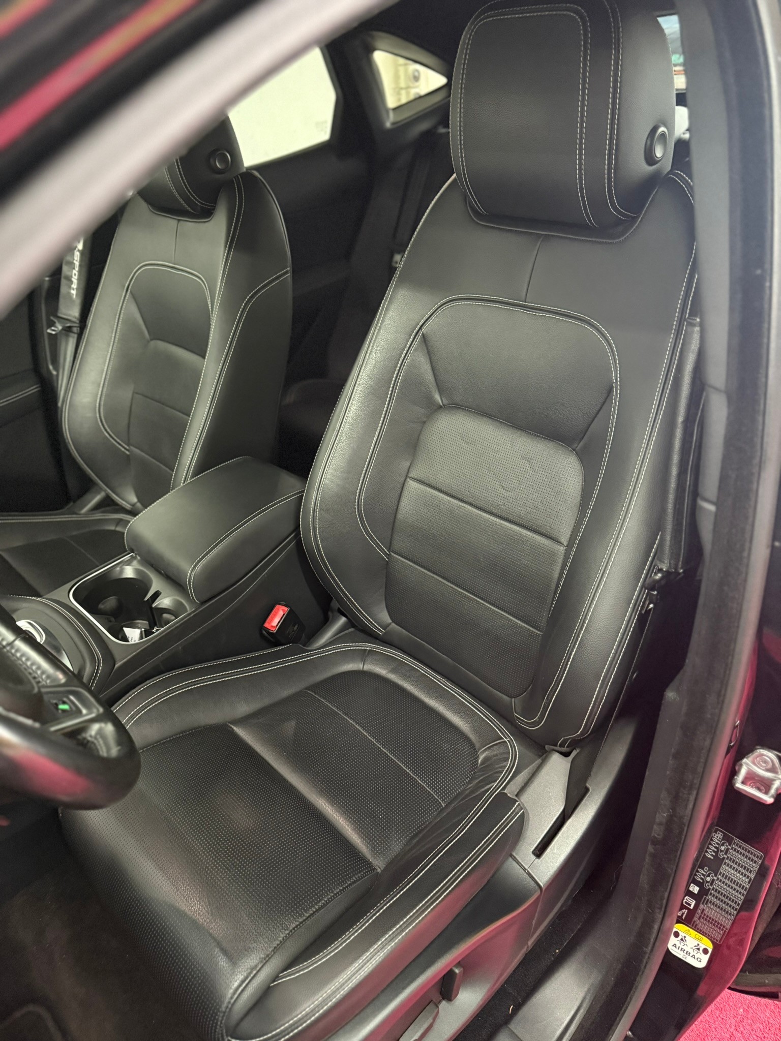 JAGUAR E-Pace 2.0d D180 R-Dynamic S AWD Automatik-image-11