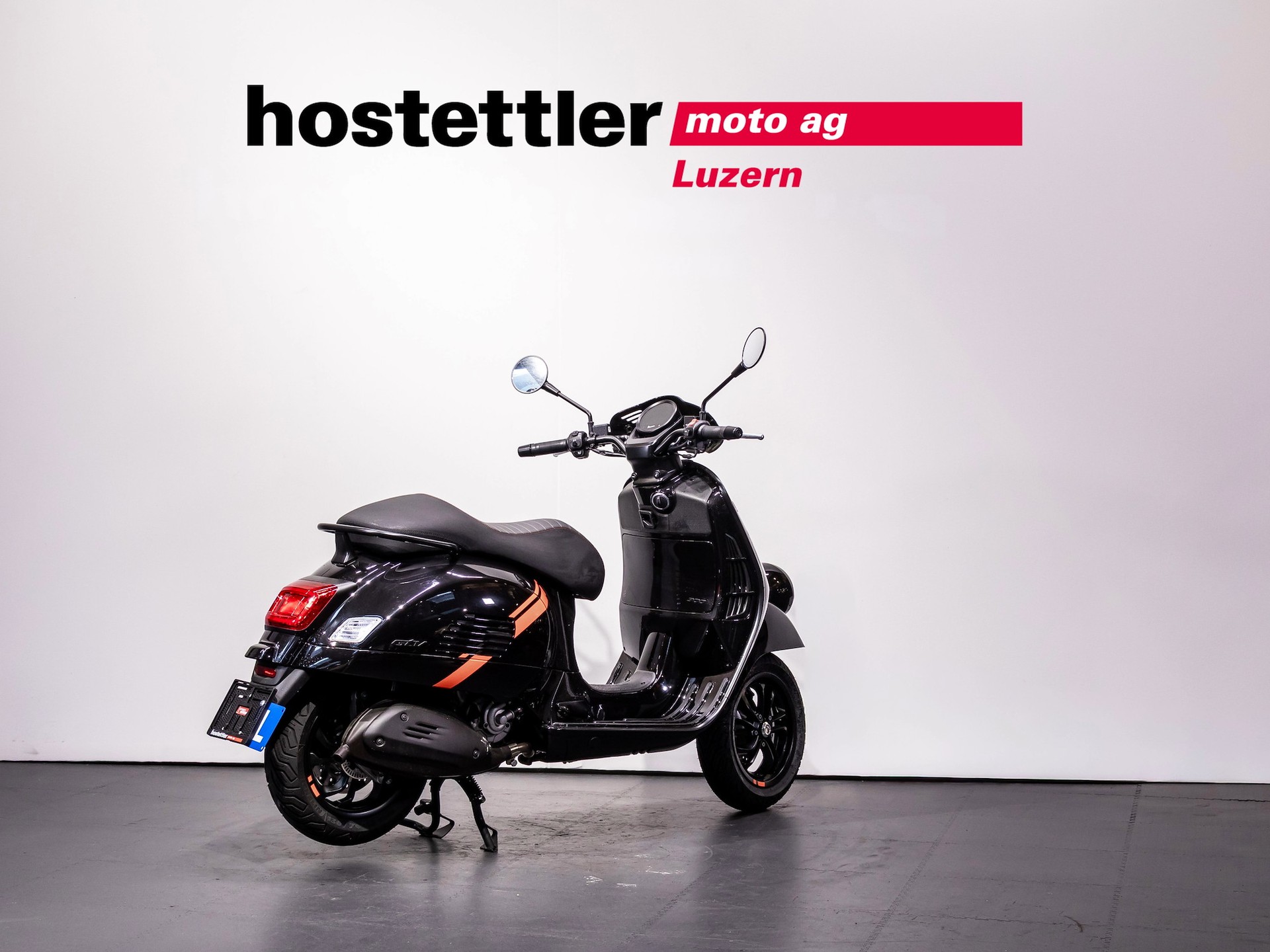 PIAGGIO Vespa 300 GTV-showroom-element-2
