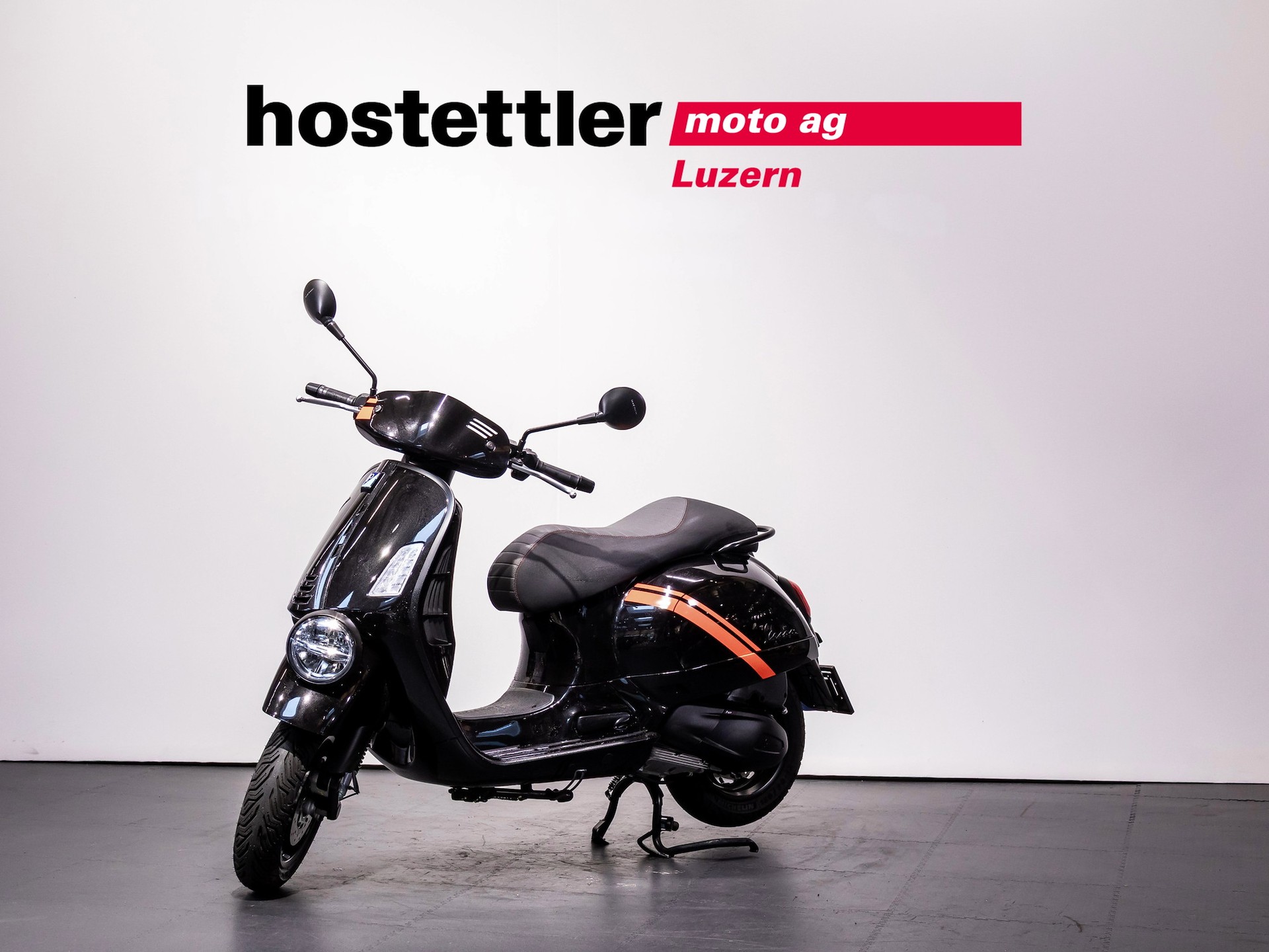 PIAGGIO Vespa 300 GTV-showroom-element-1