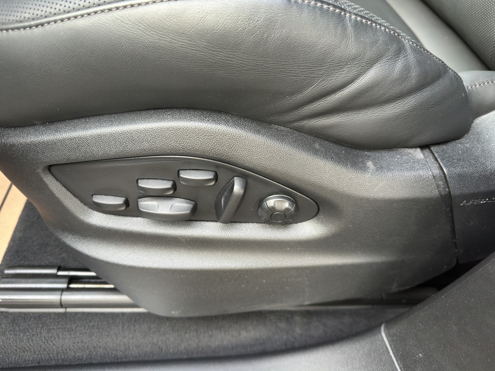 PORSCHE Cayenne Coupé E-Hybrid Tiptronic-image-16