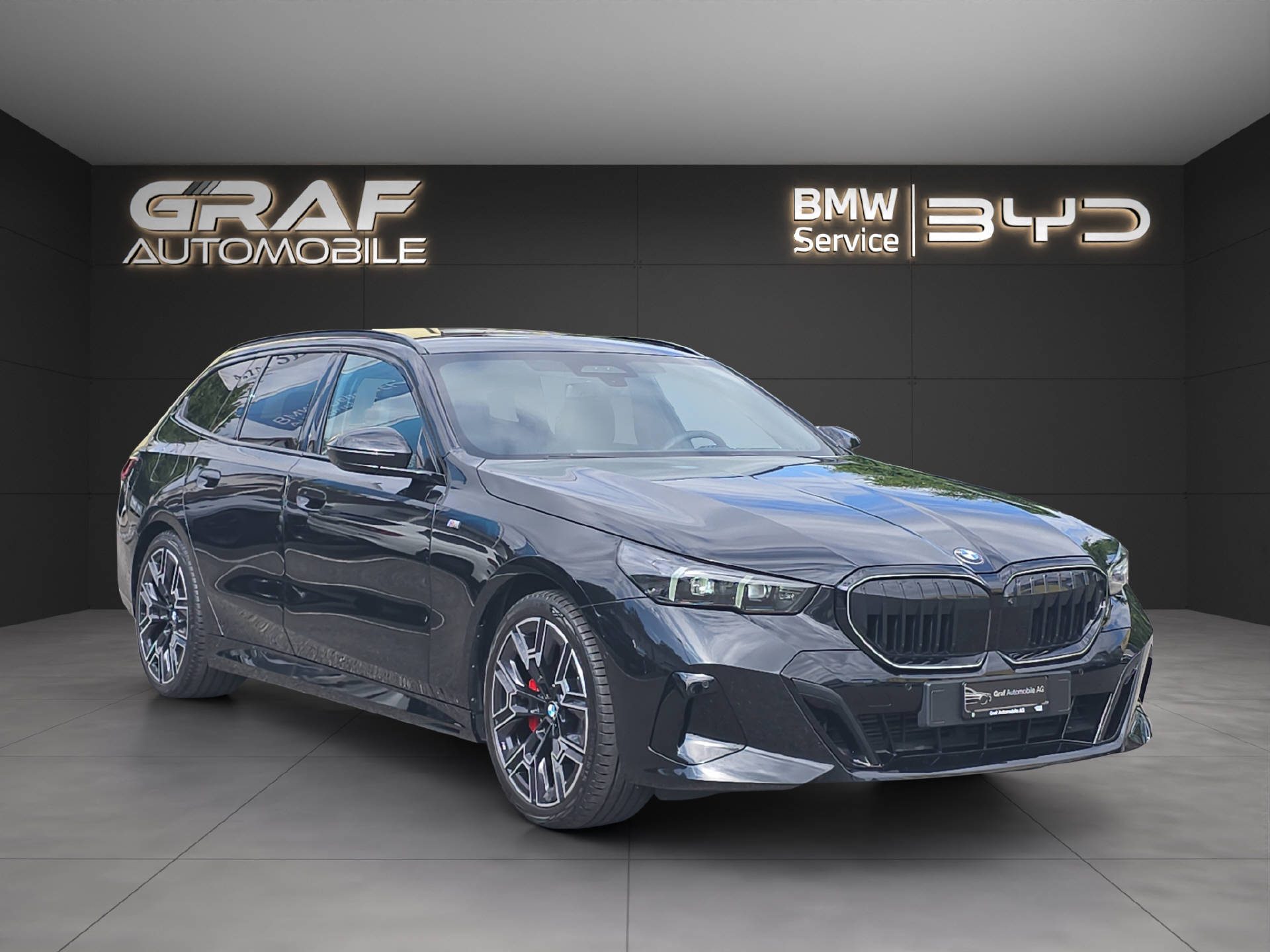 BMW 520d xDrive Touring M Sport PRO ** VOLLAUSSTATTUNG // 5 Jahre GARANTIE // 2'000 kg Anhängelast **-image-2