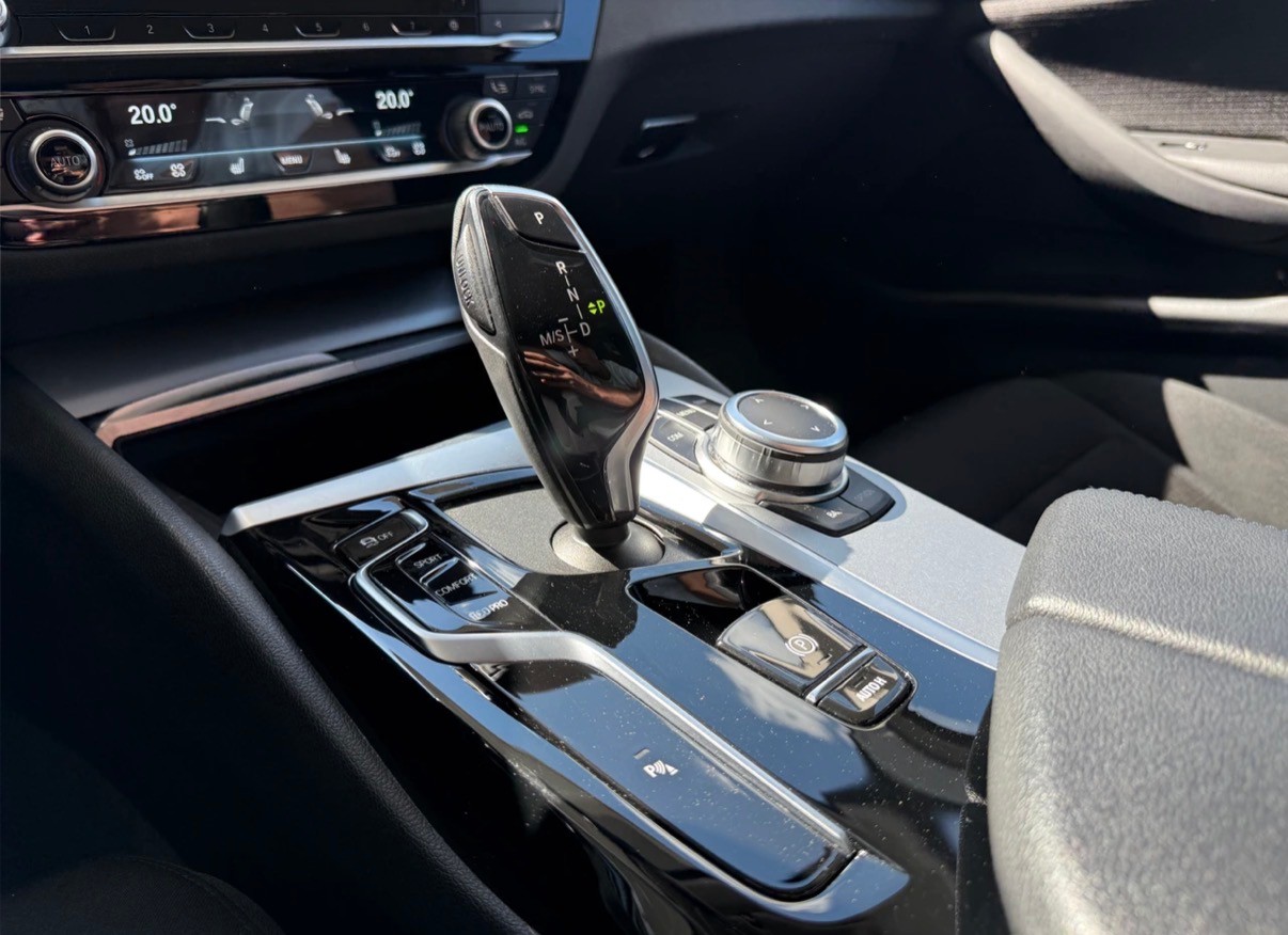 BMW 520d xDrive 48V Touring Pure M Sport Edition-image-11