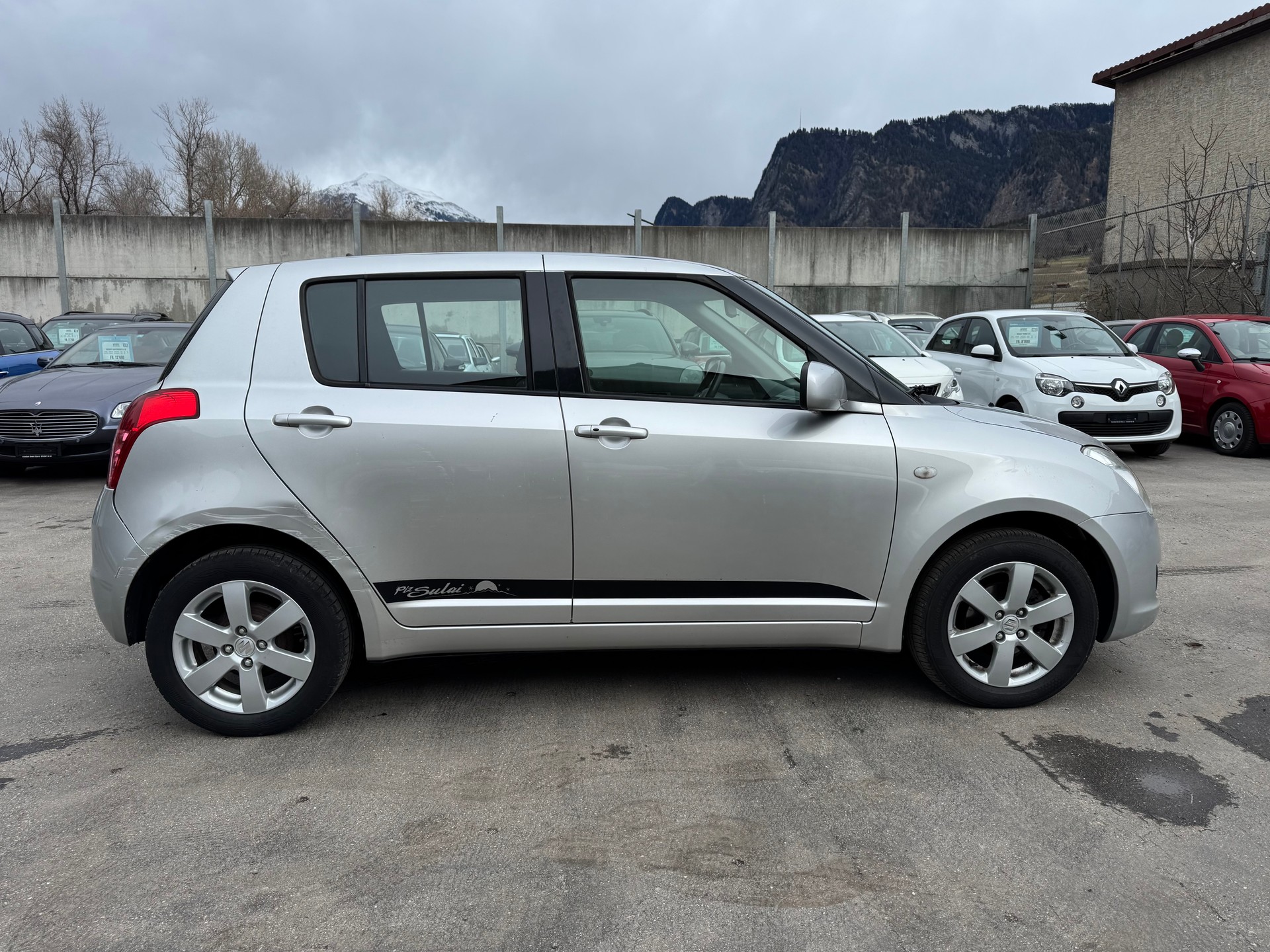 SUZUKI Swift 1.3i 16V GL Top Piz Sulai LE 4x4-image-2