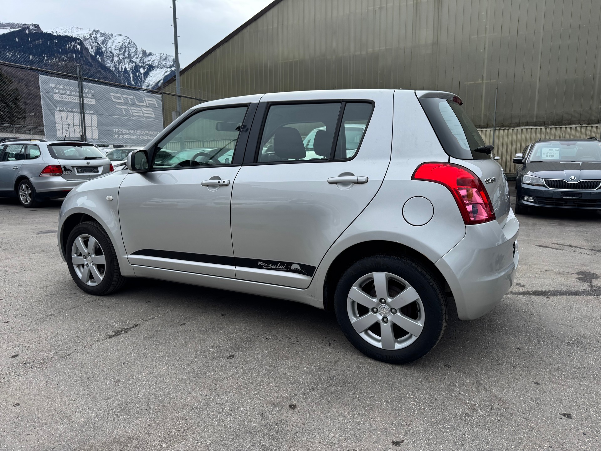 SUZUKI Swift 1.3i 16V GL Top Piz Sulai LE 4x4-image-6