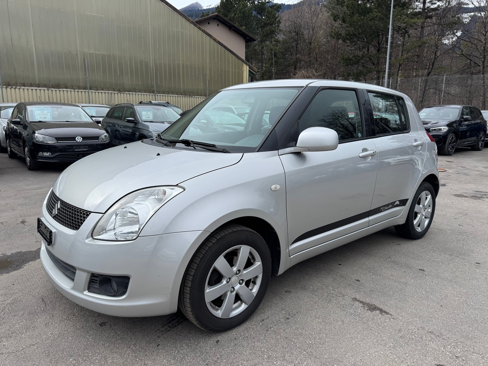 SUZUKI Swift 1.3i 16V GL Top Piz Sulai LE 4x4-image-8