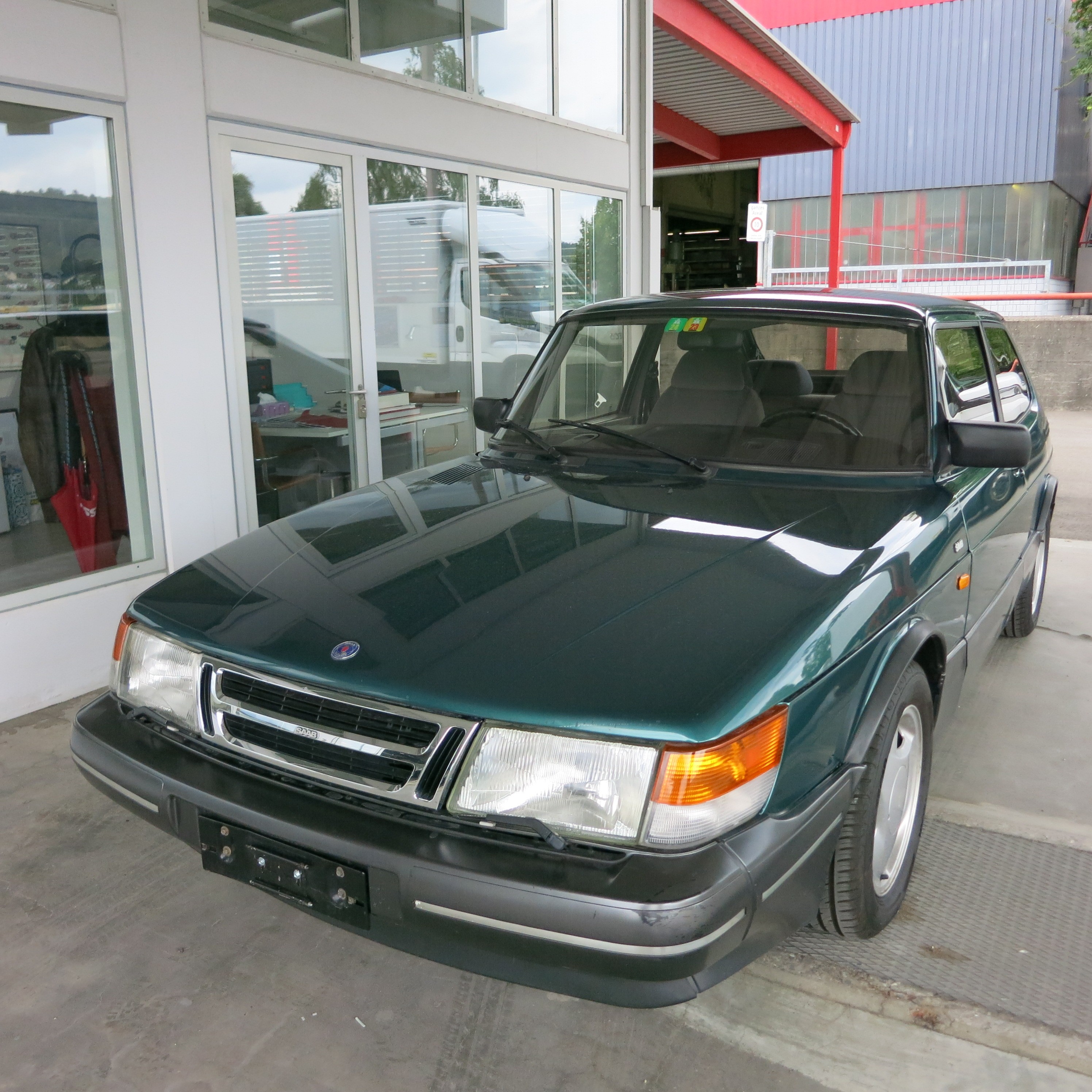 Car photo