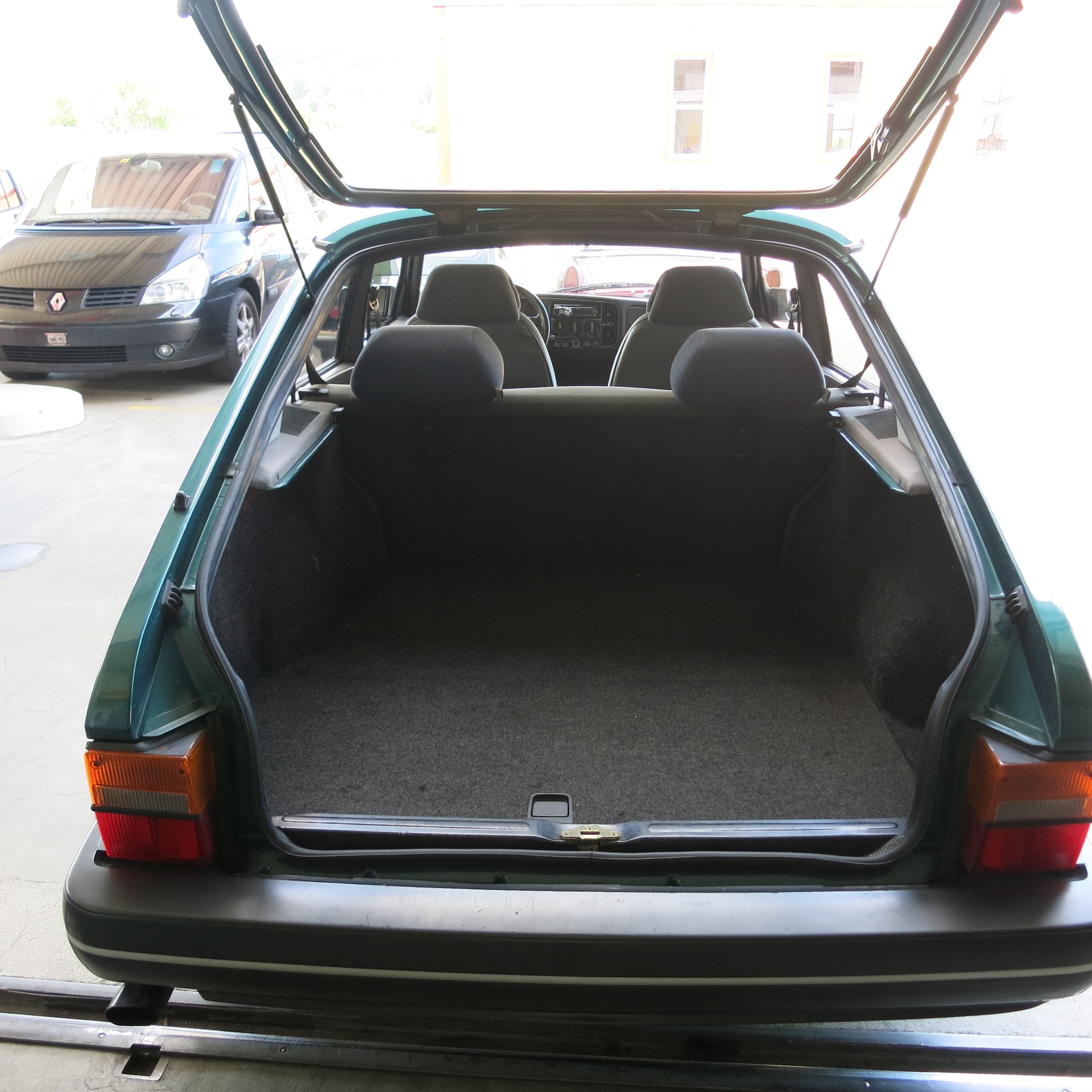 SAAB 900 2.0 2,0S Sport Aero-image-9