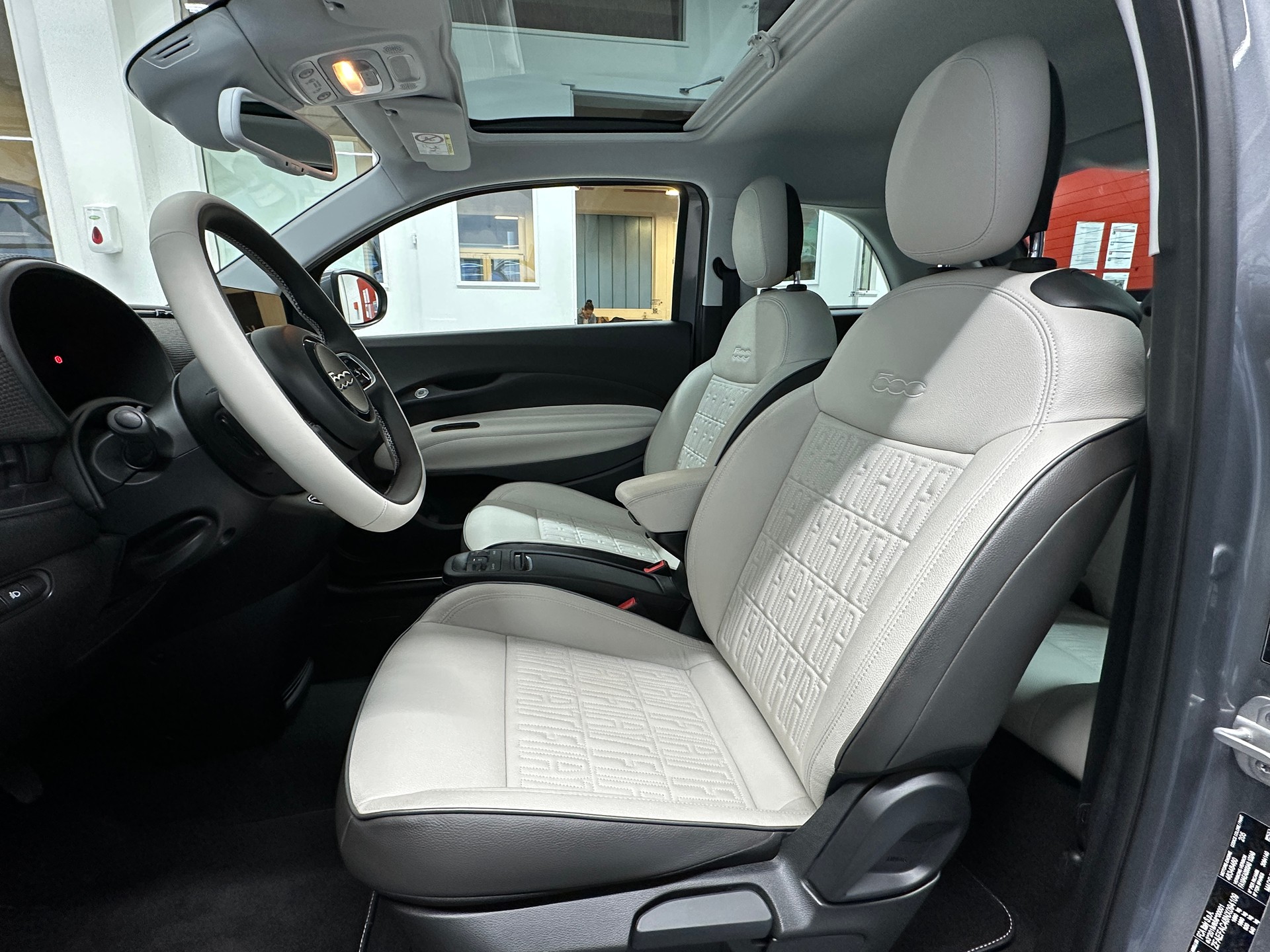 FIAT 500 electric 87 kW La Prima-image-7