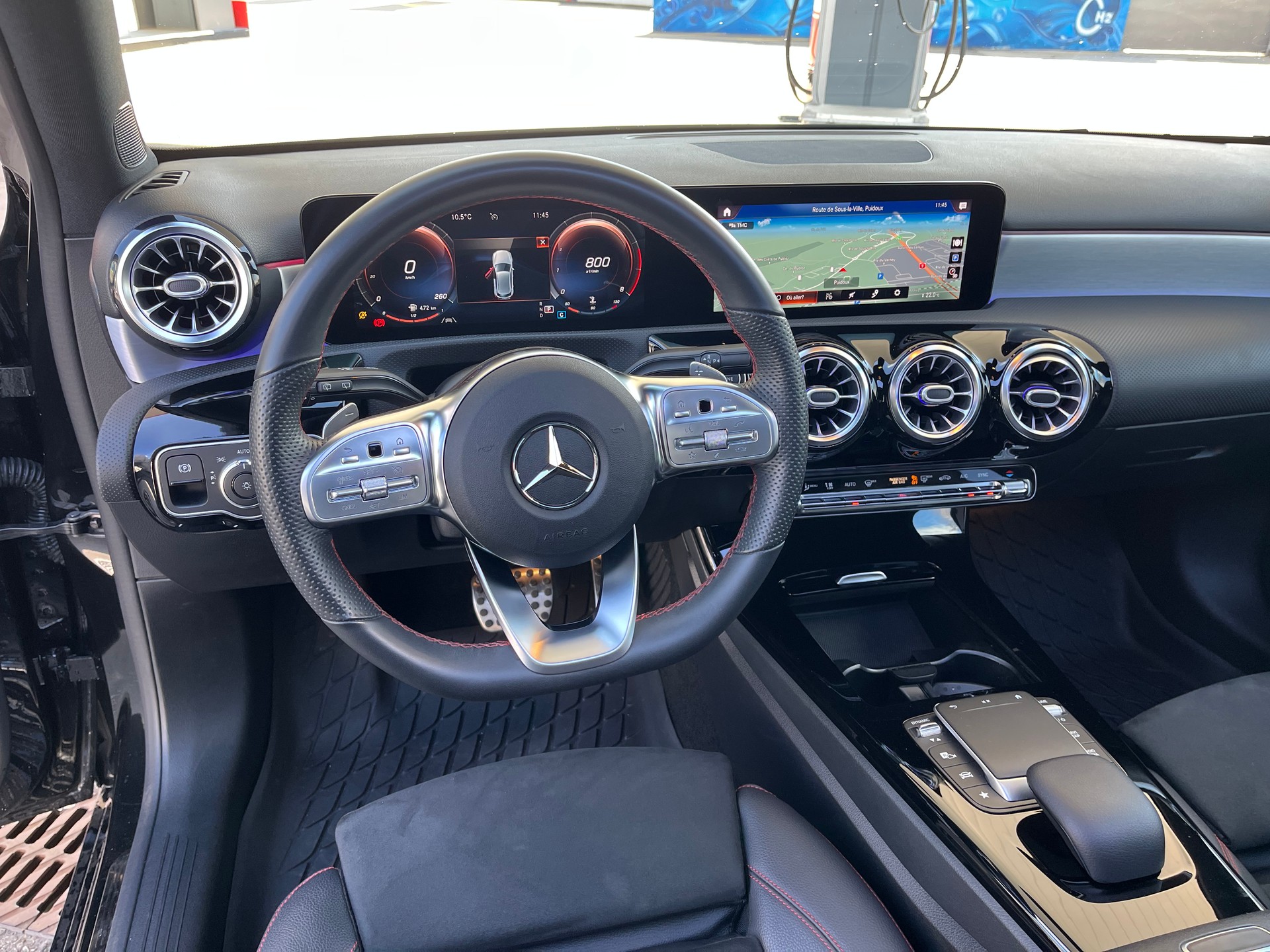 MERCEDES-BENZ A 200 AMG Line 7G-DCT-image-9