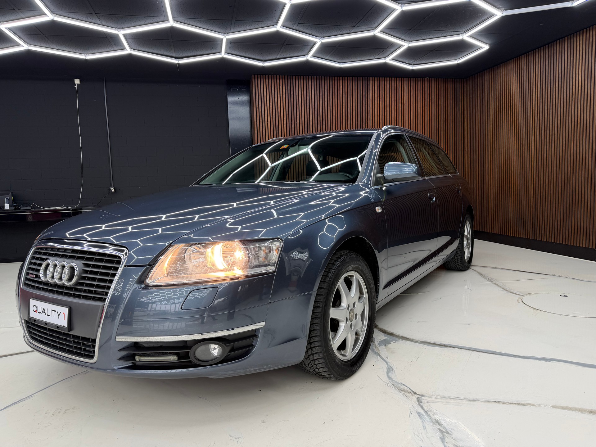 AUDI A6 Avant 2.7 V6 TDI quattro tiptronic