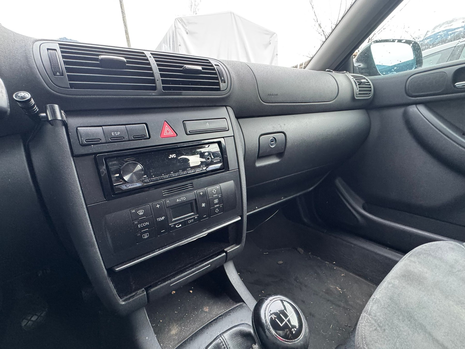 AUDI A3 1.8 T Attraction-image-11