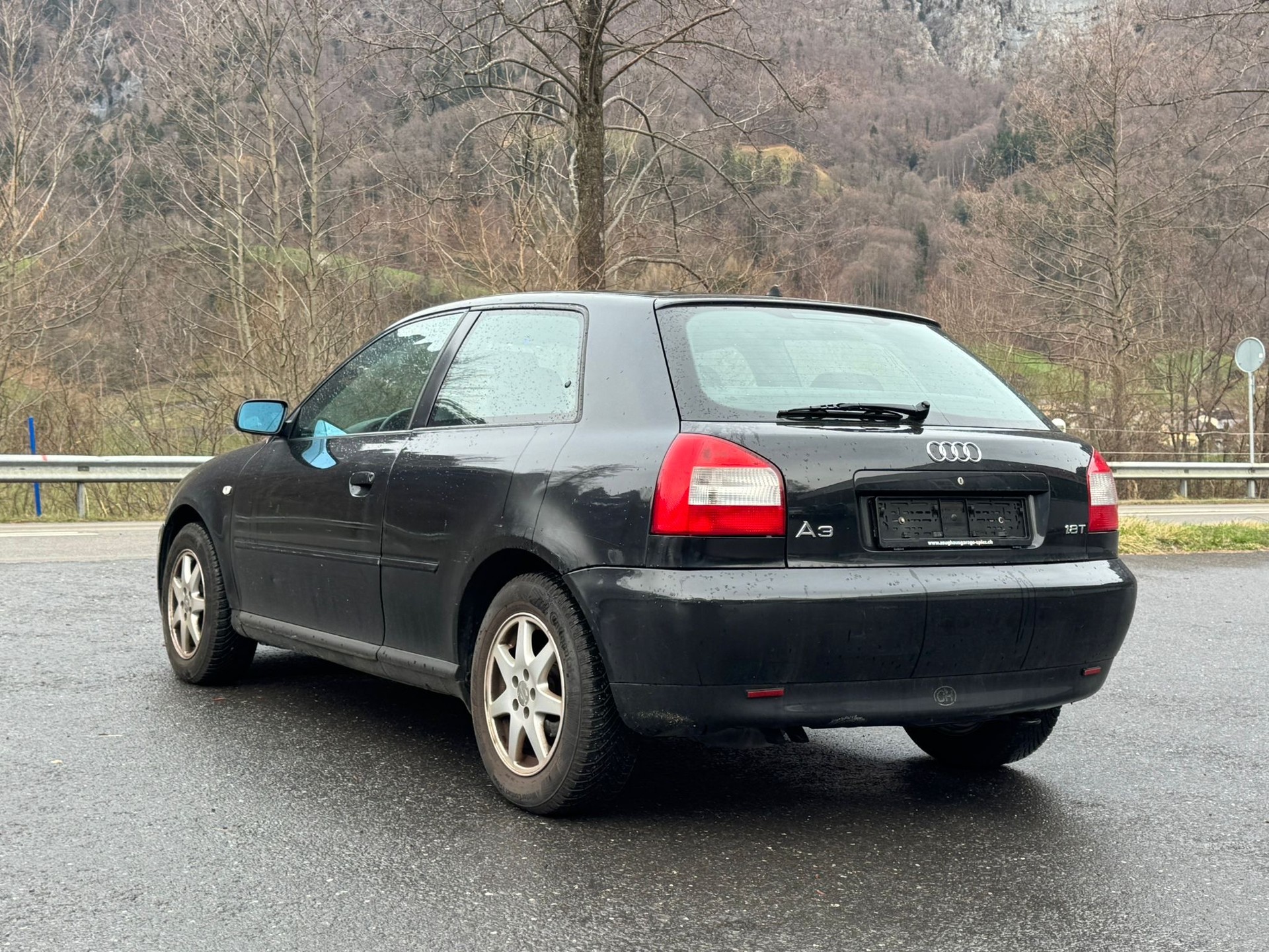 AUDI A3 1.8 T Attraction-image-1