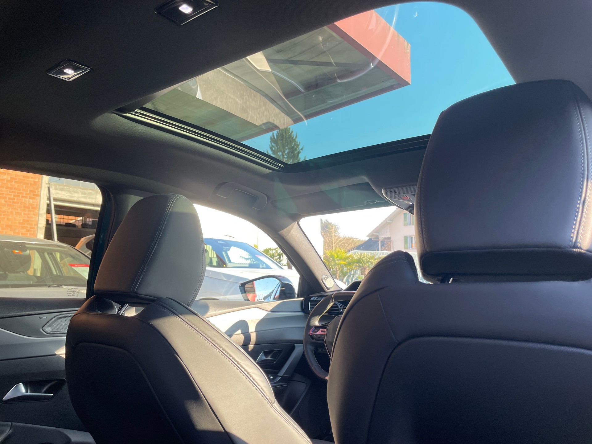 PEUGEOT 408 1.6 PHEV 225 GT-image-7