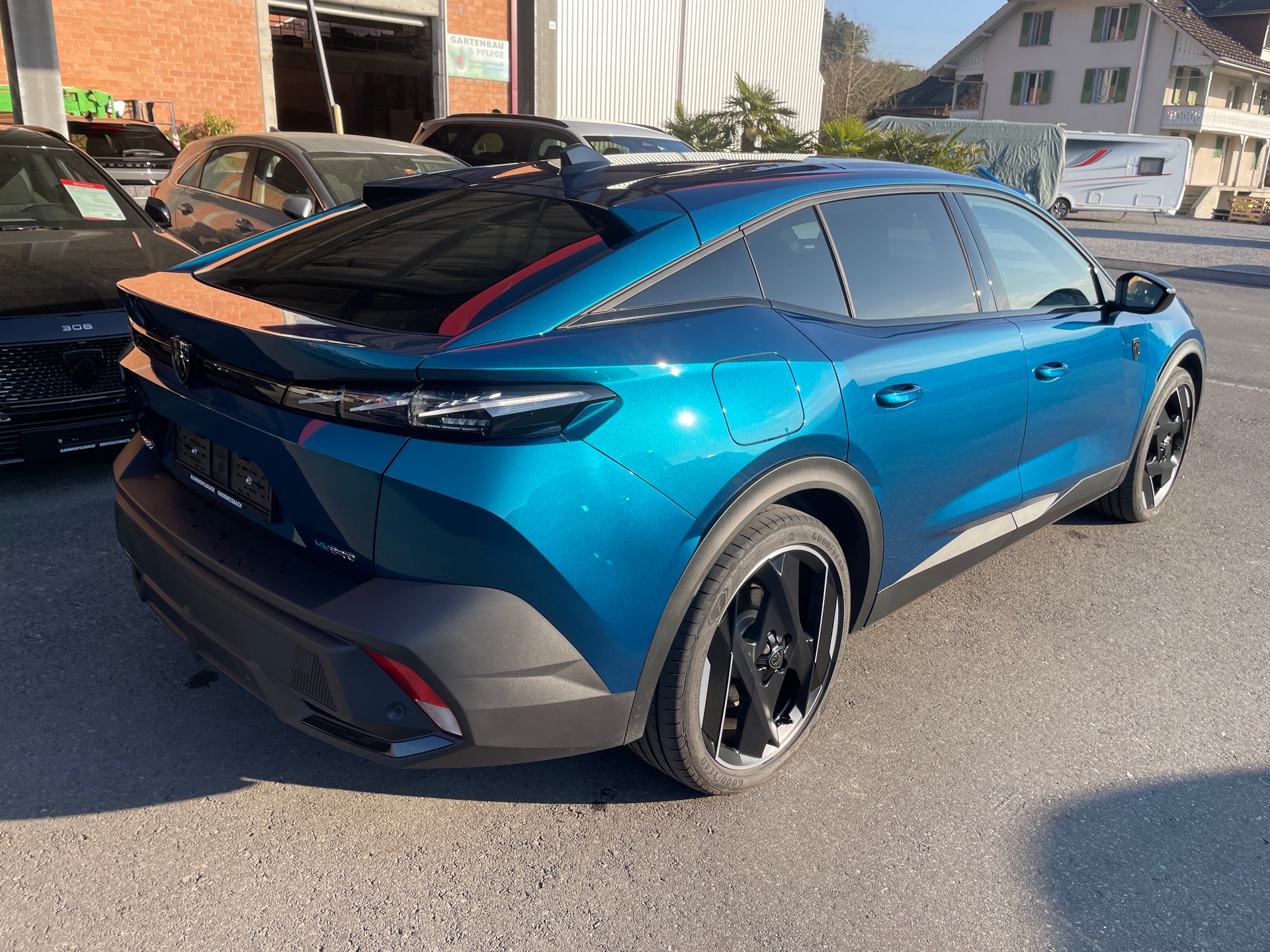 PEUGEOT 408 1.6 PHEV 225 GT-image-3