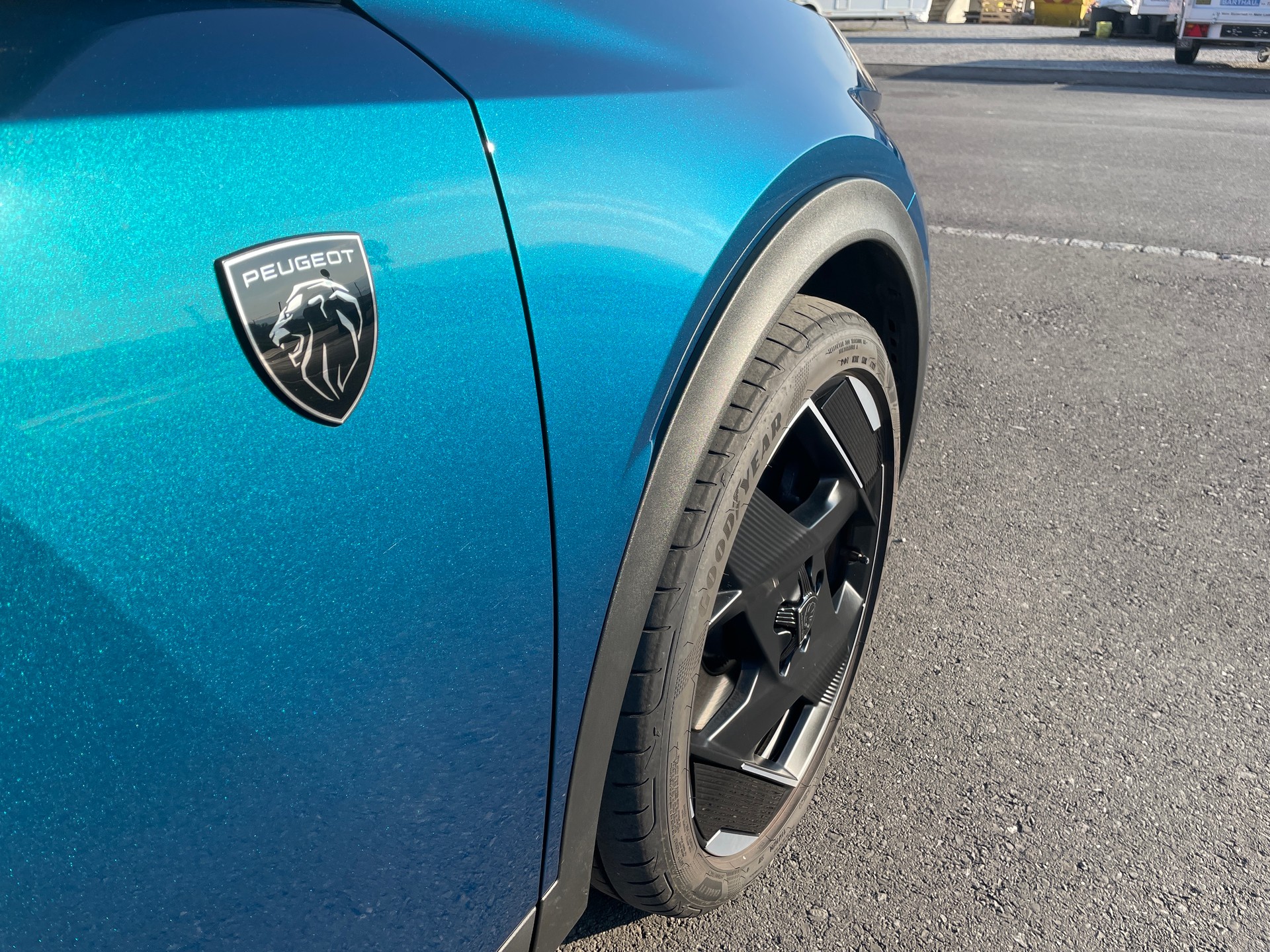 PEUGEOT 408 1.6 PHEV 225 GT-image-11