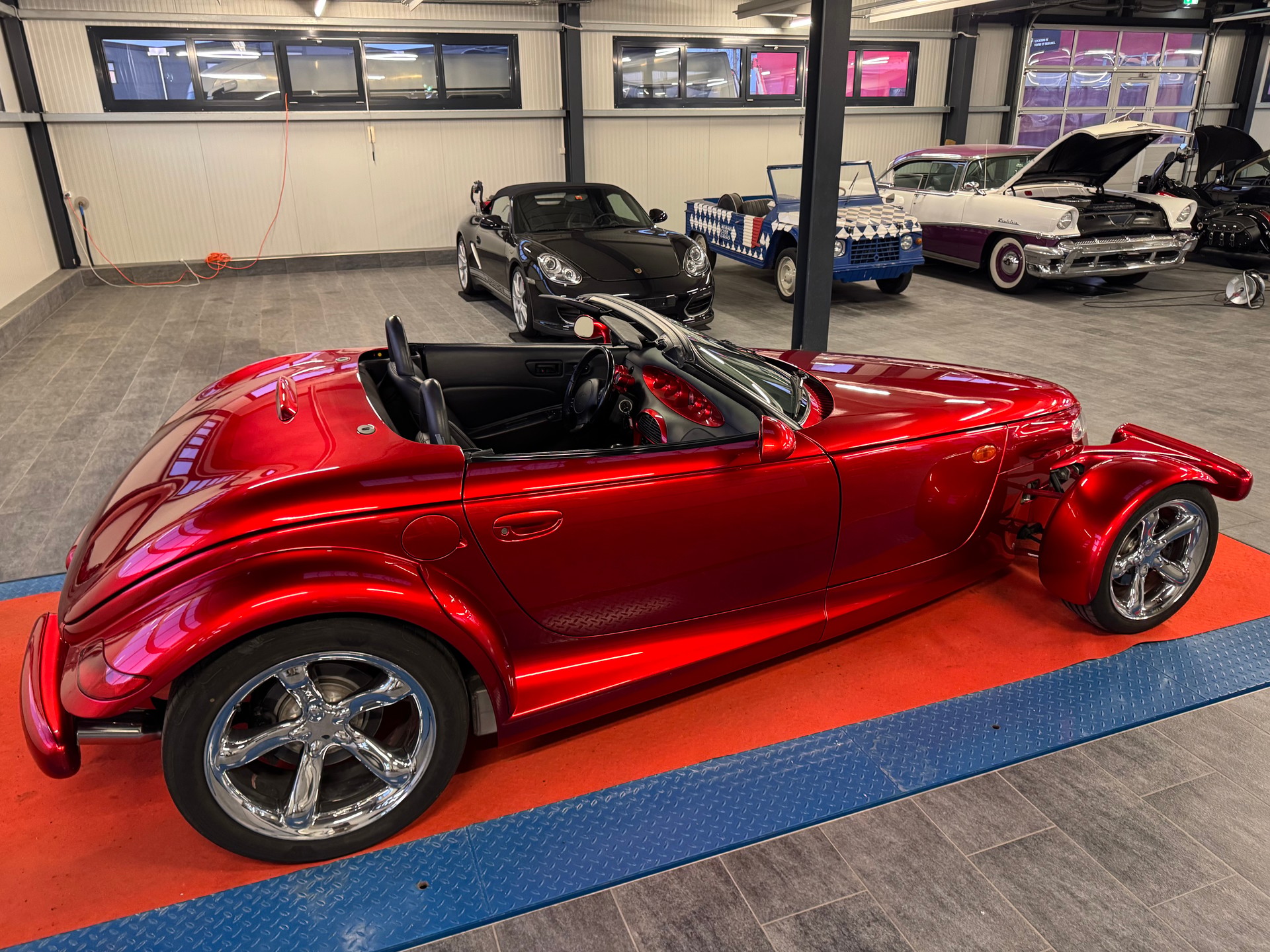 PLYMOUTH Prowler Red Dream-image-15