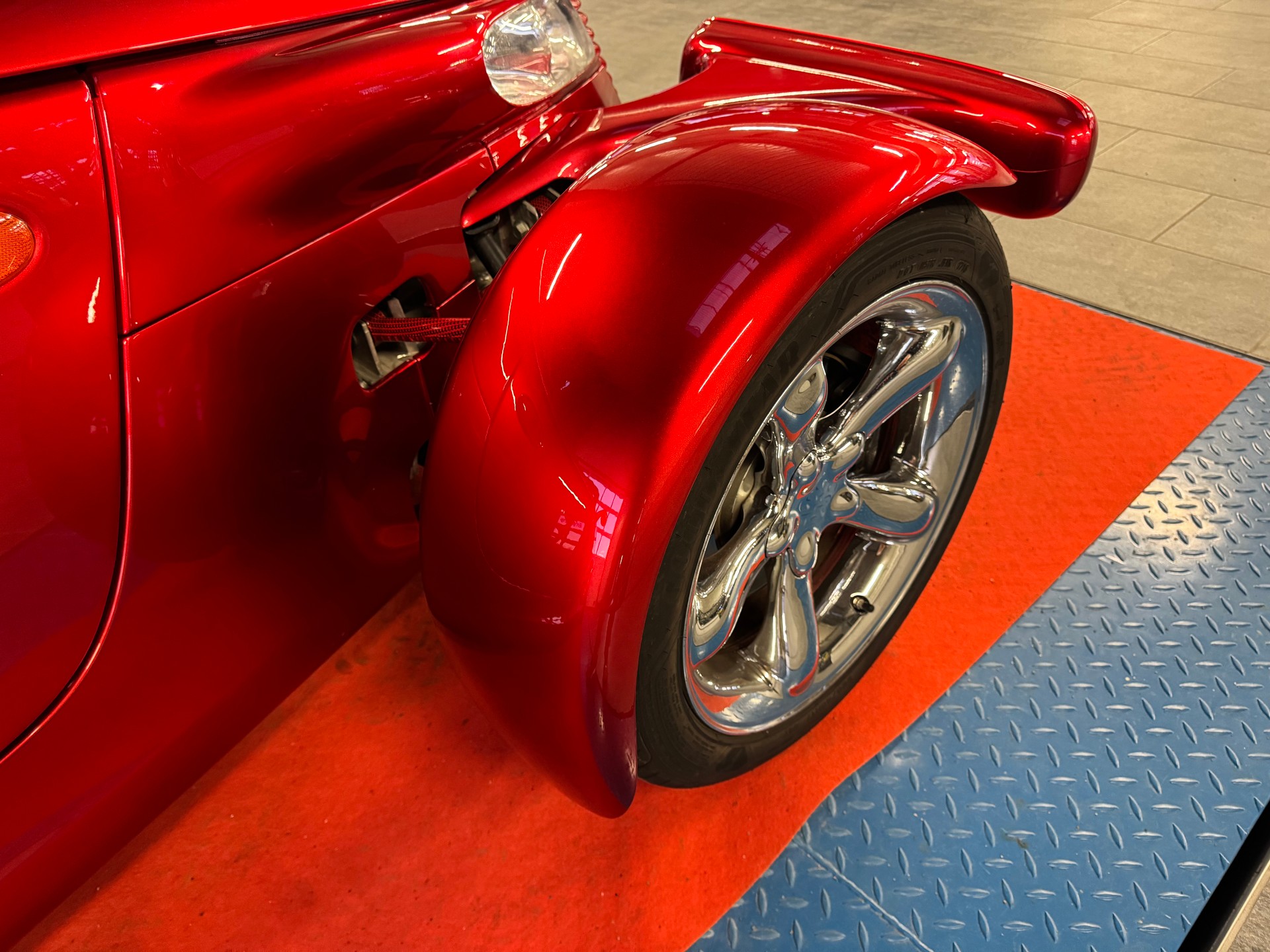 PLYMOUTH Prowler Red Dream-image-13