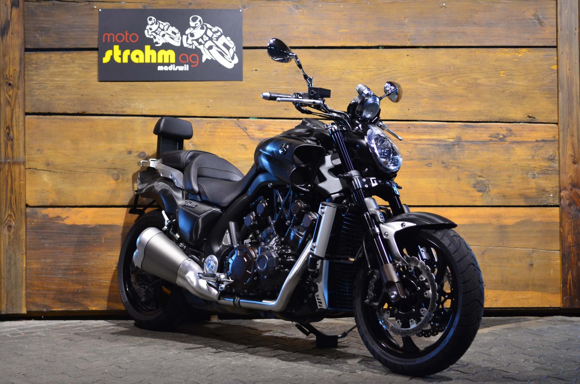 YAMAHA V-MAX 1700 ABS