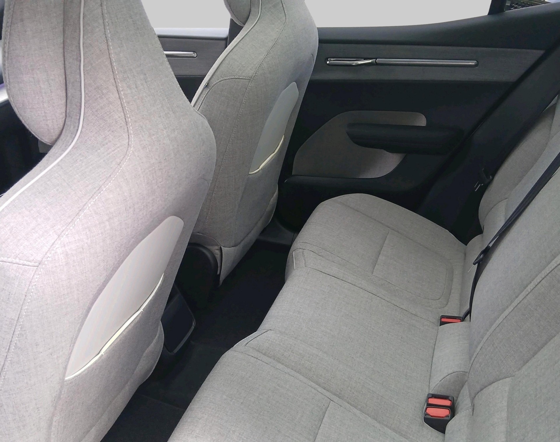 VOLVO EX 30 E60 Twin Ultra Performanc-image-3