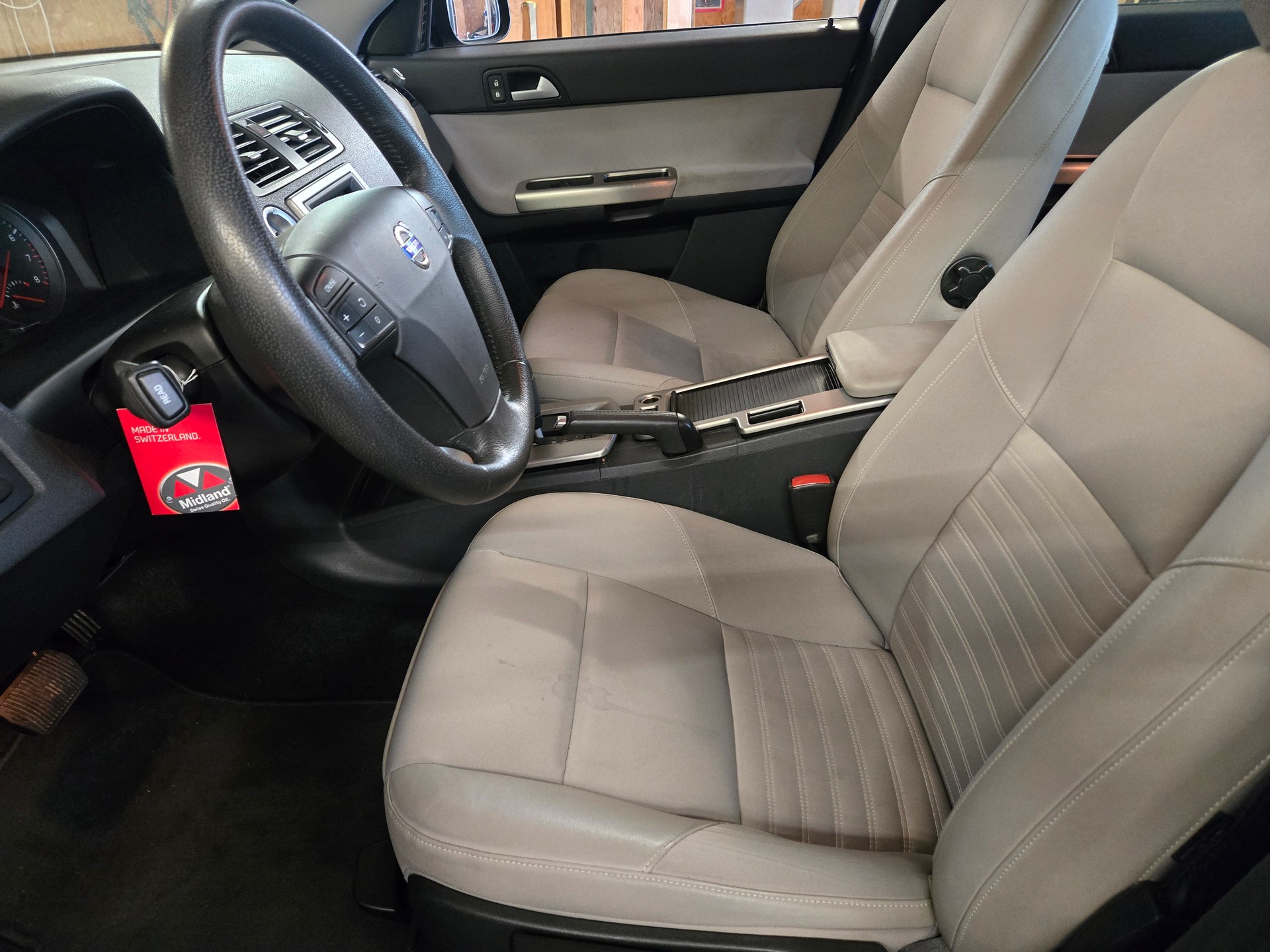 VOLVO S40 2.4 Momentum Geartronic-image-8